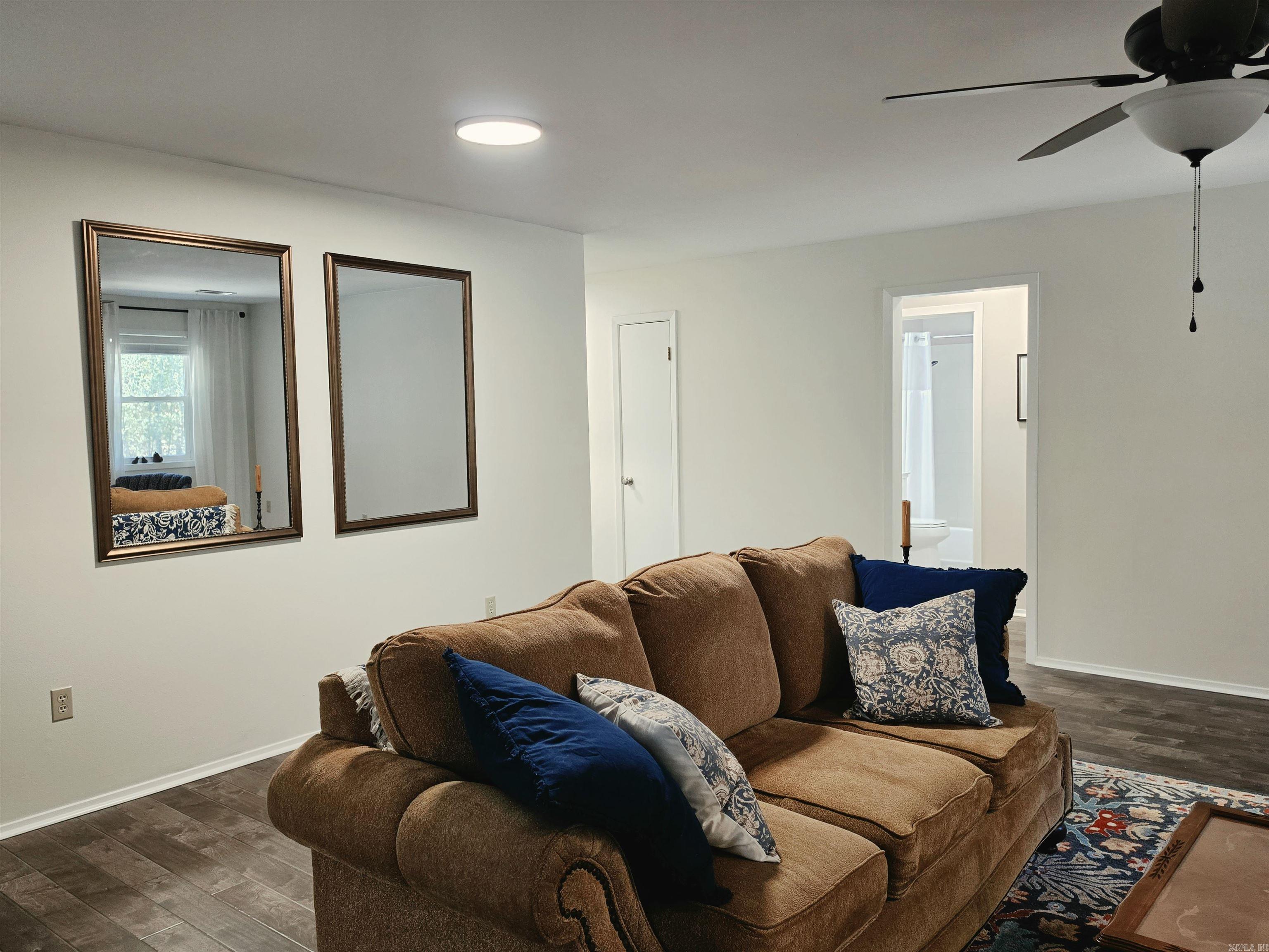 7 Leno Lane Property Photo 12