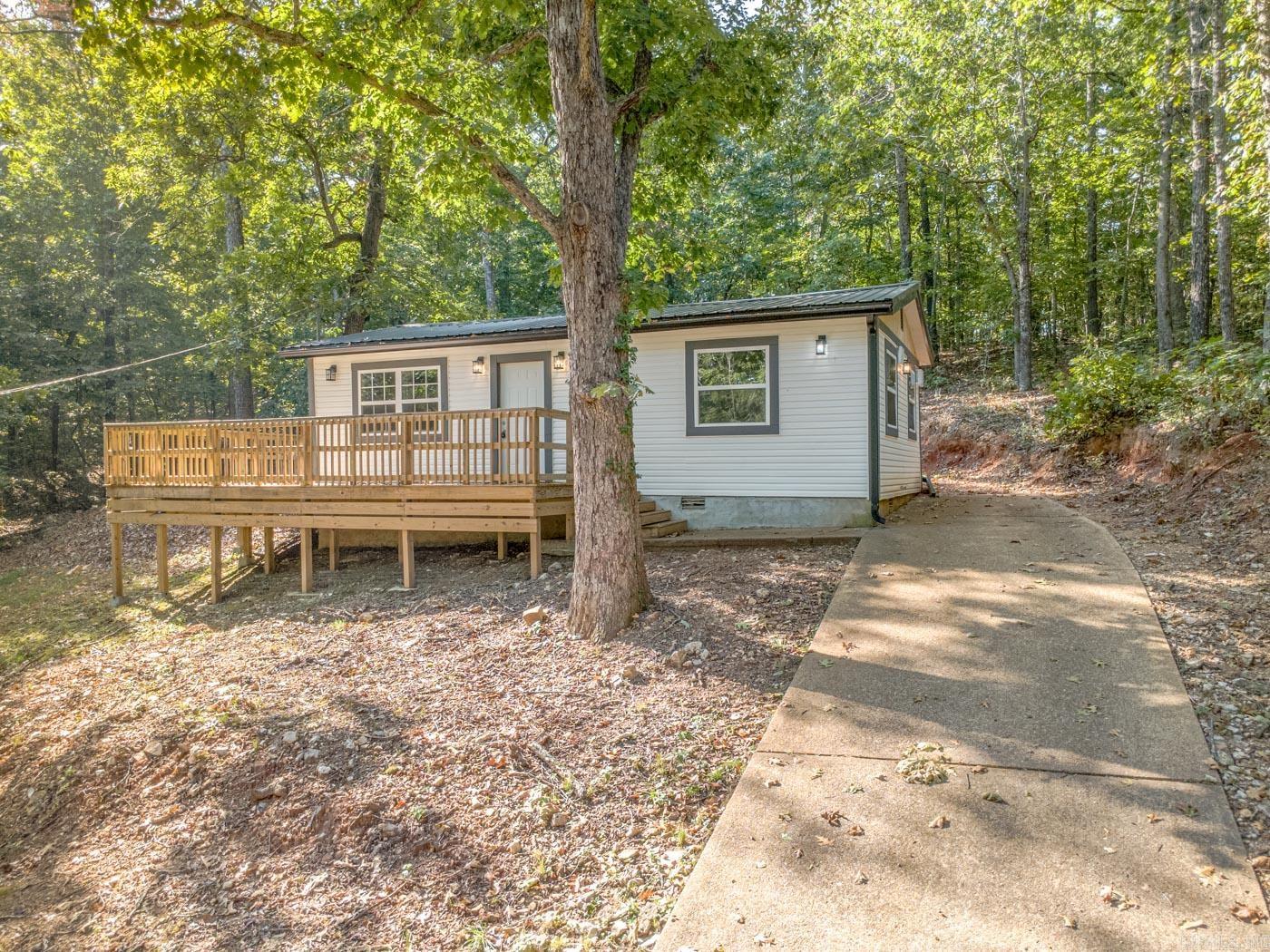 18 Chickasaw Dr Drive Property Photo 3