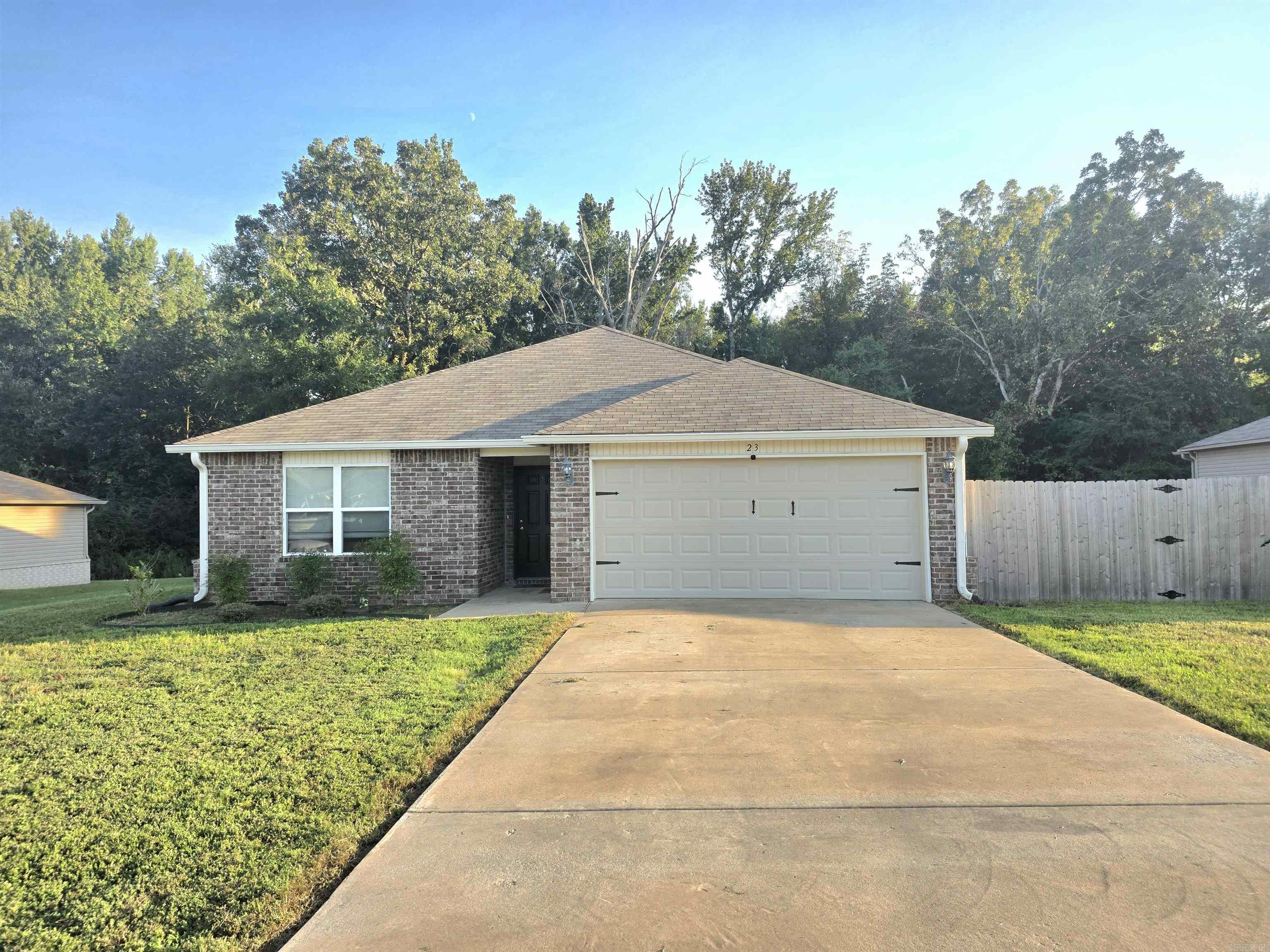 23 Dunnaway Drive Property Photo 1