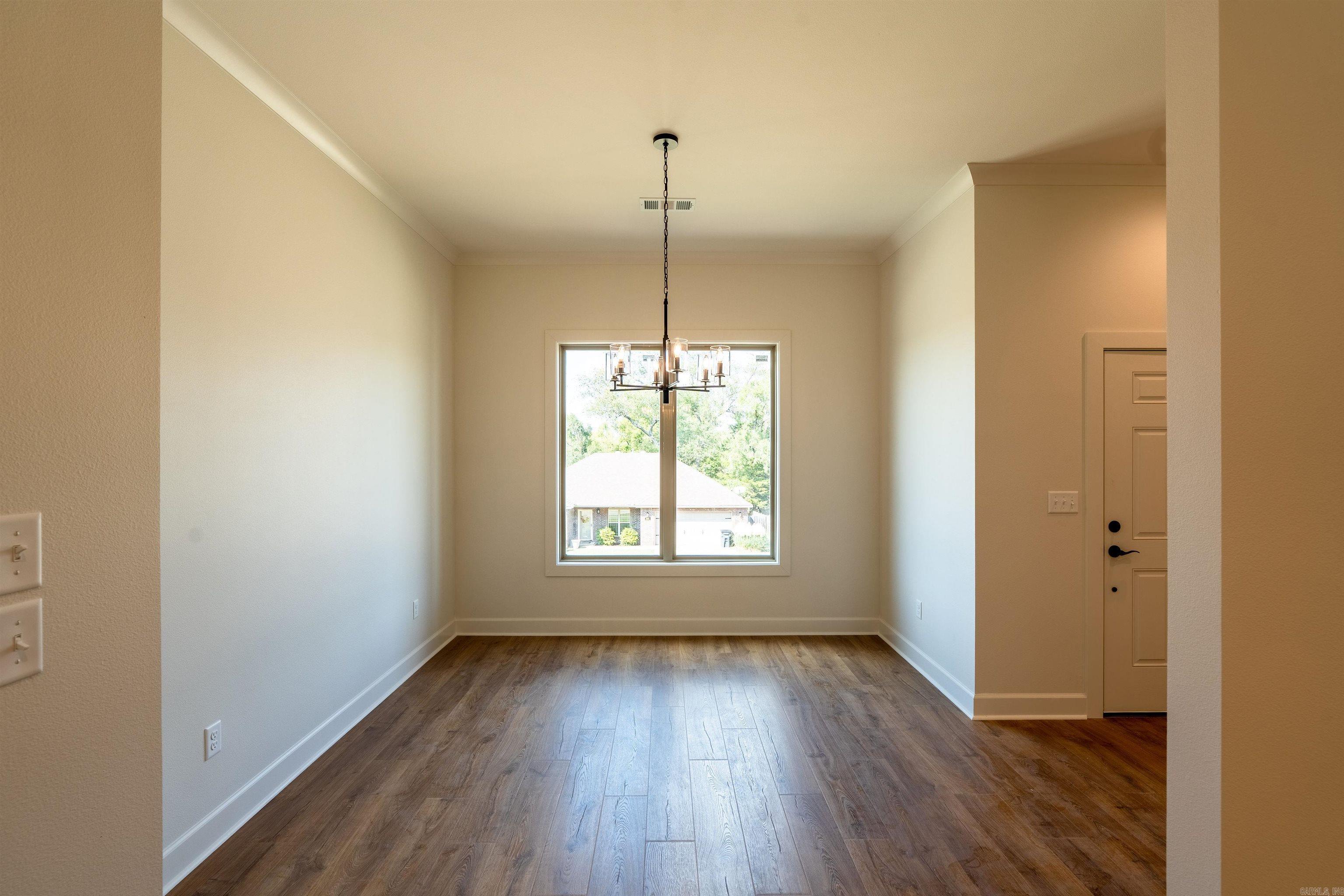 2609 Ridgewood Road Property Photo 7