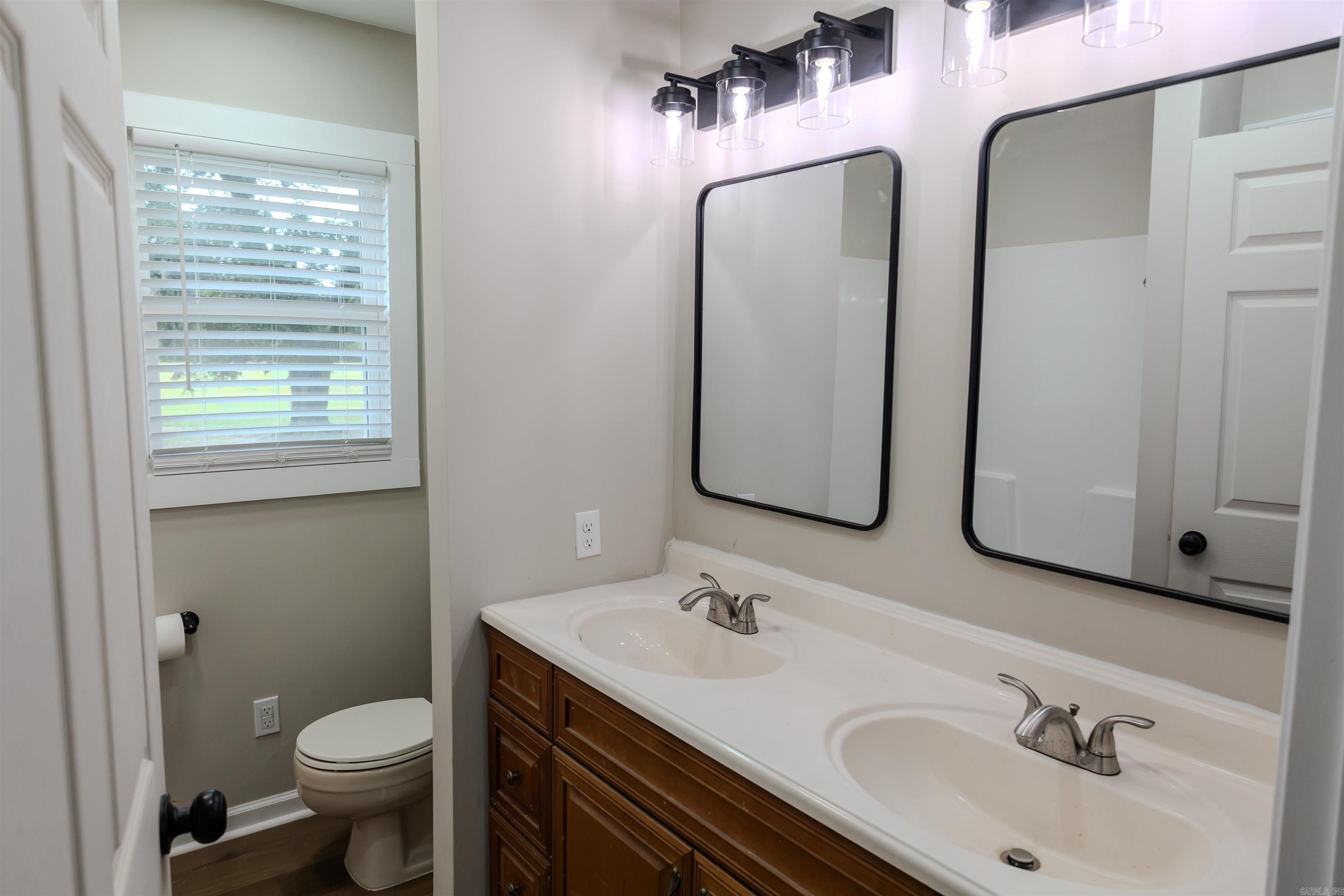 111 Walton Property Photo 3