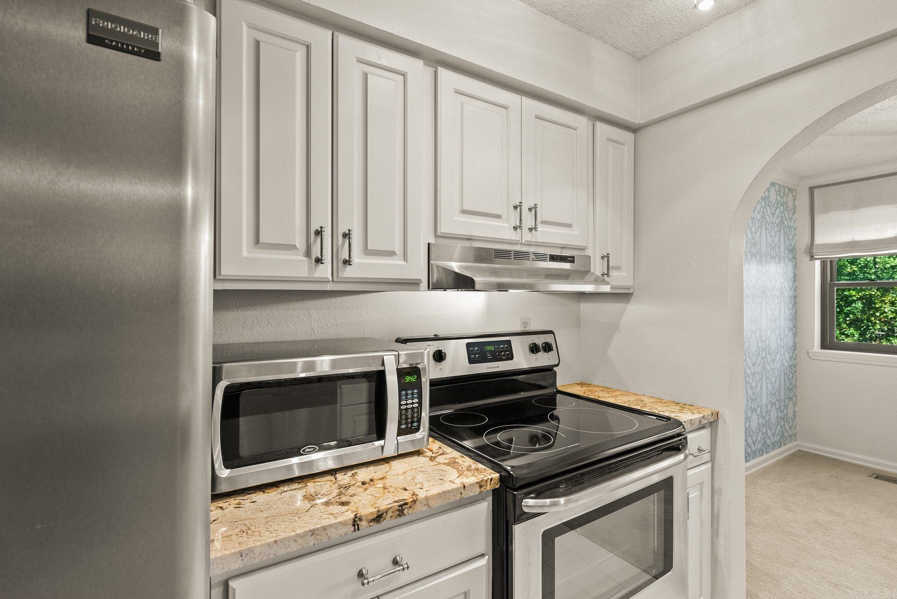 301 Kings Row #103 Drive Property Photo 16