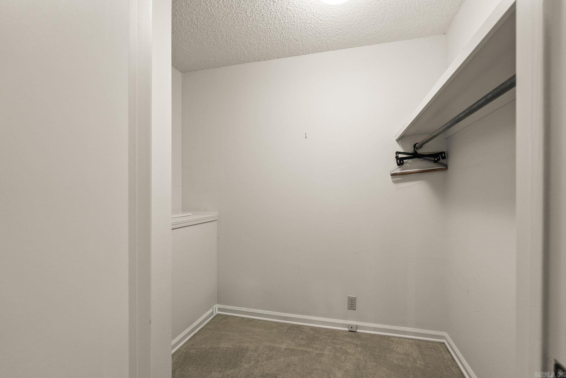 301 Kings Row #103 Drive Property Photo 29
