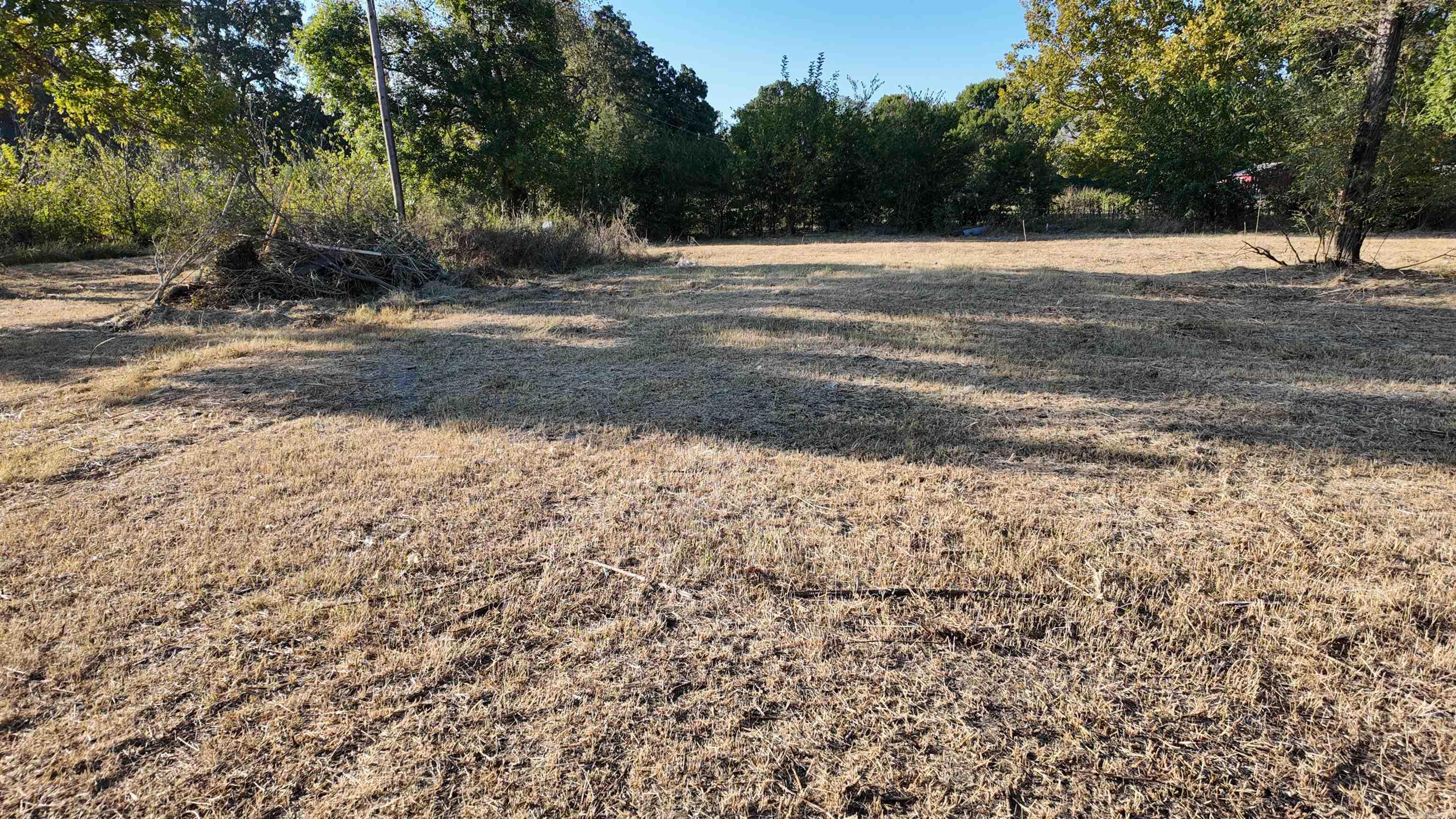 225 Front Street Property Photo 4
