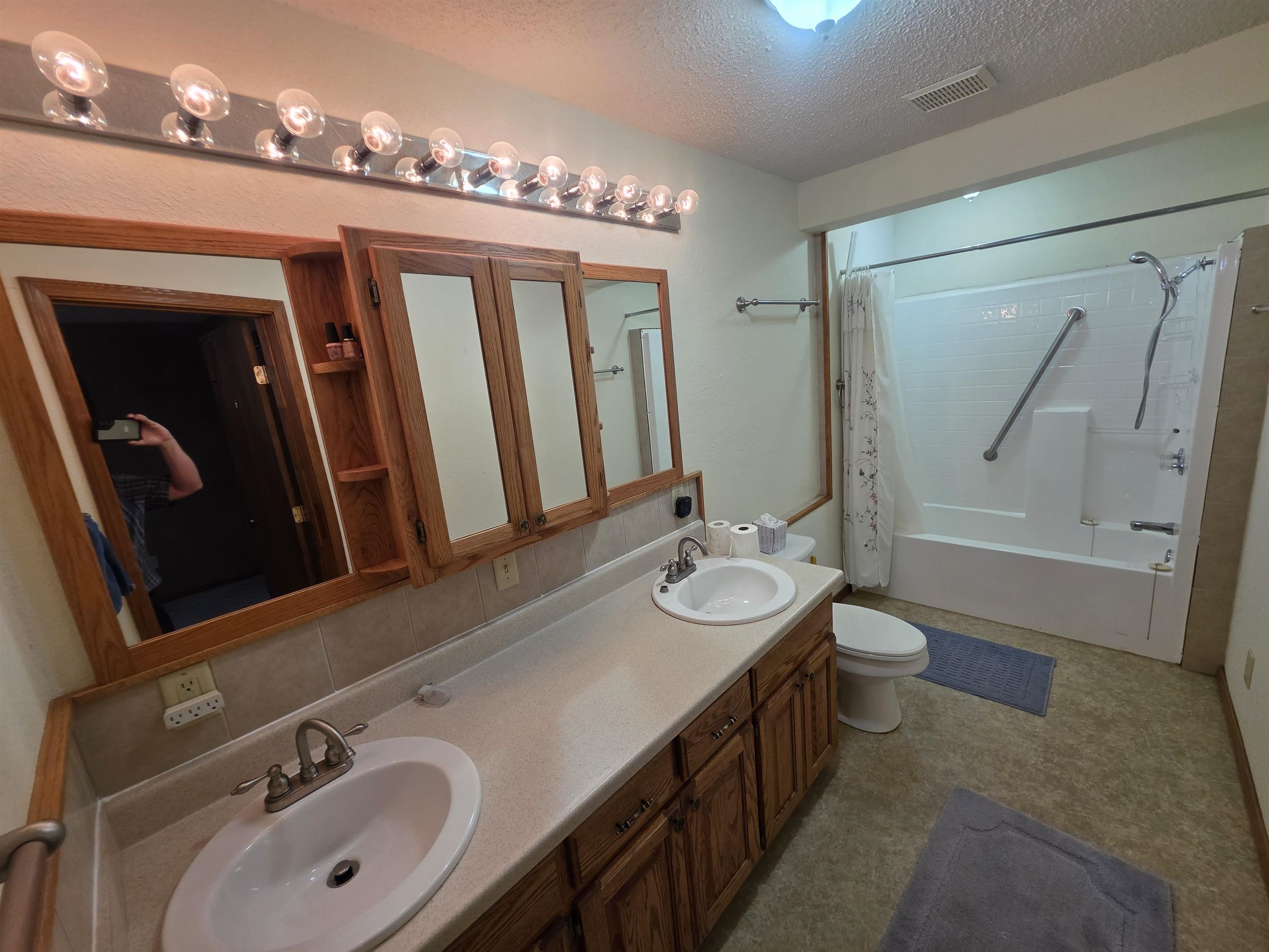 14 Highland Park Drive Property Photo 30