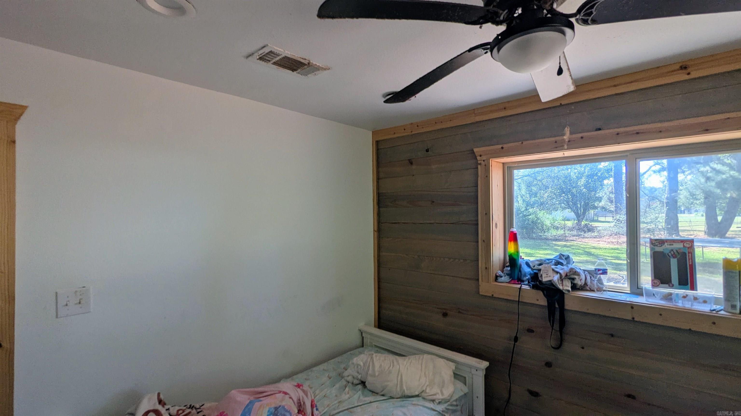 103 E First Property Photo 7