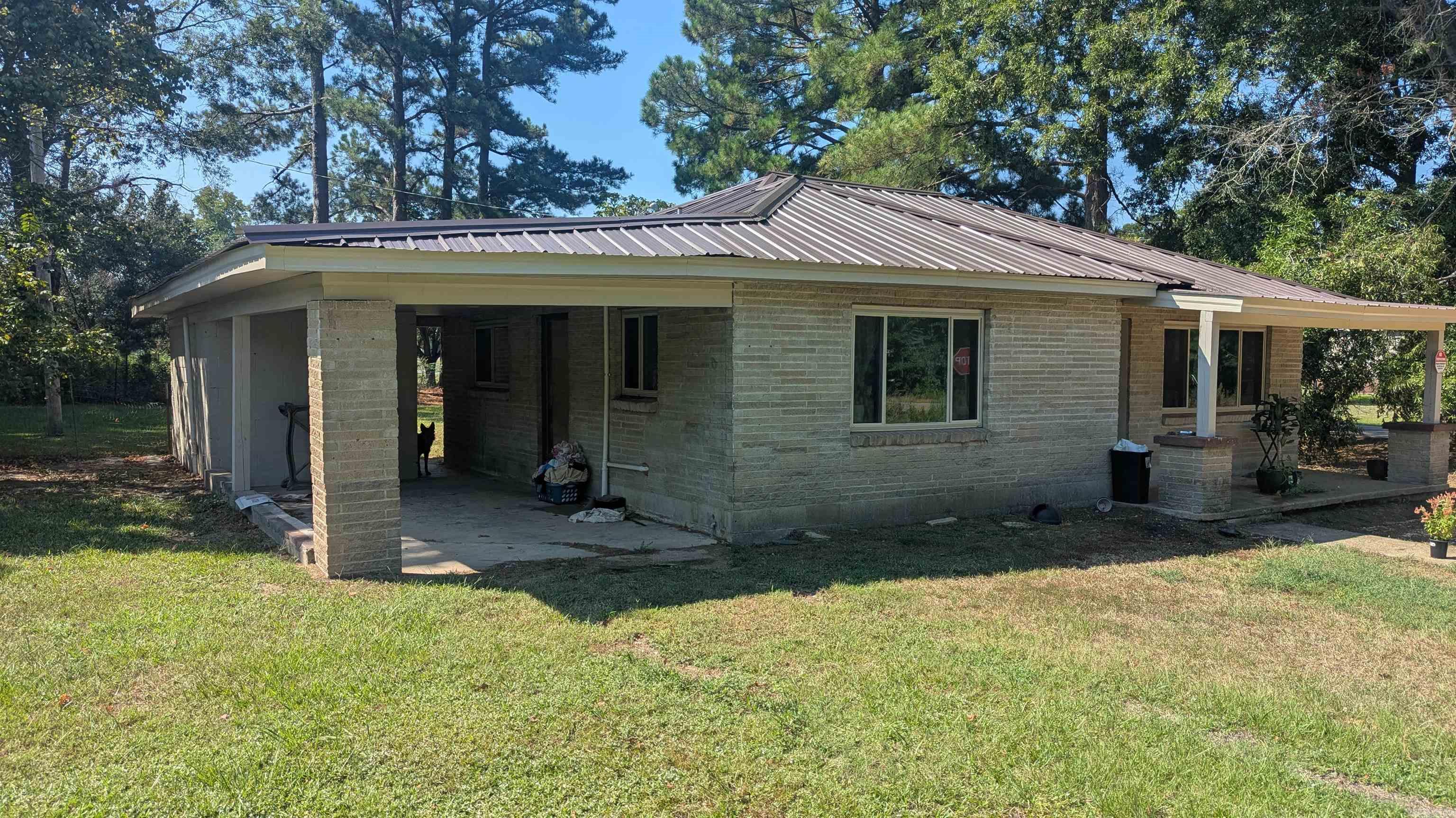 103 E First Property Photo 11