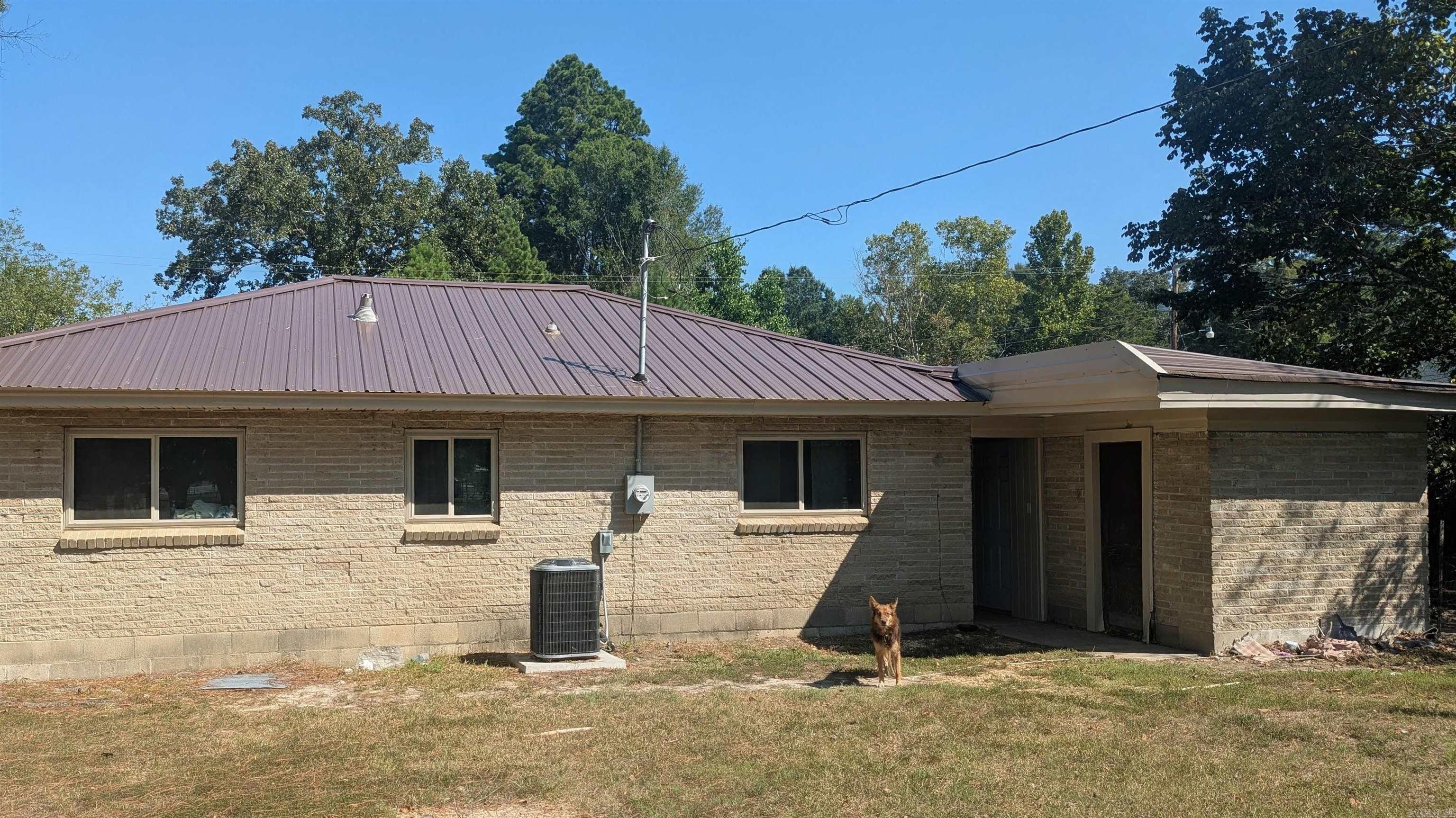 103 E First Property Photo 12