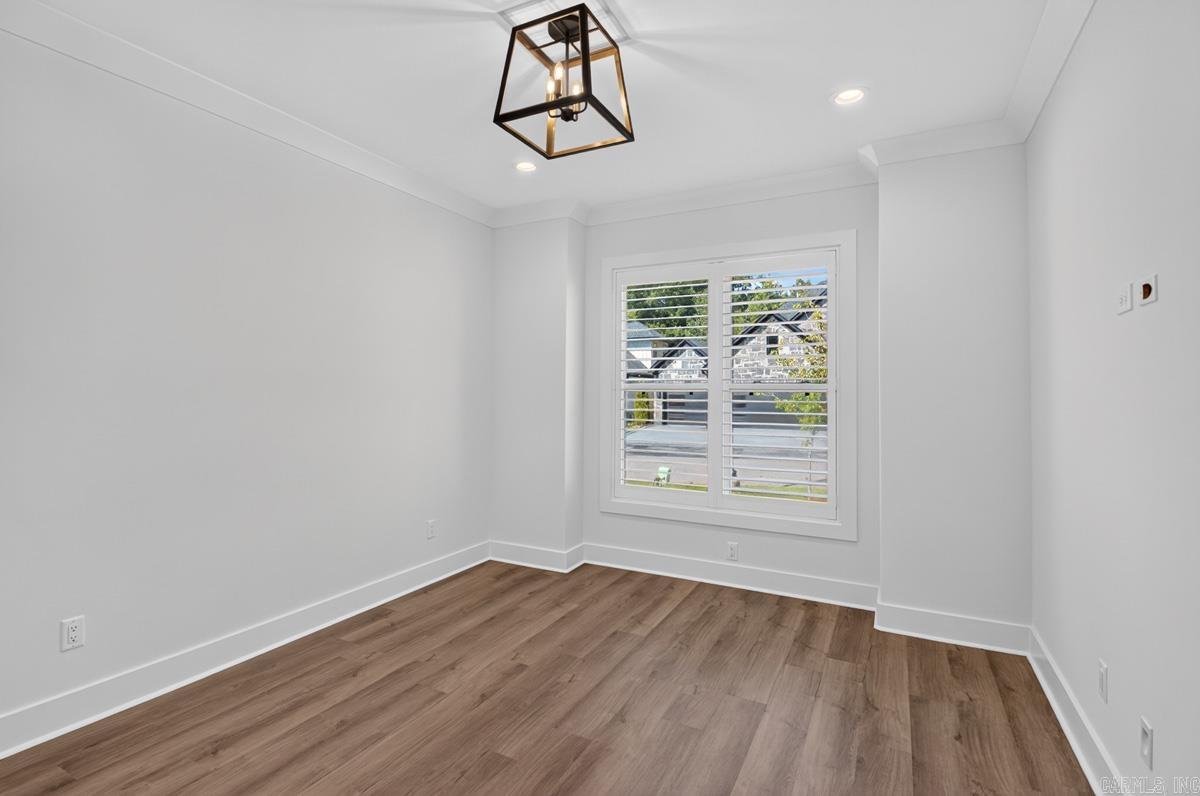 25 Mereville Place Property Photo 8