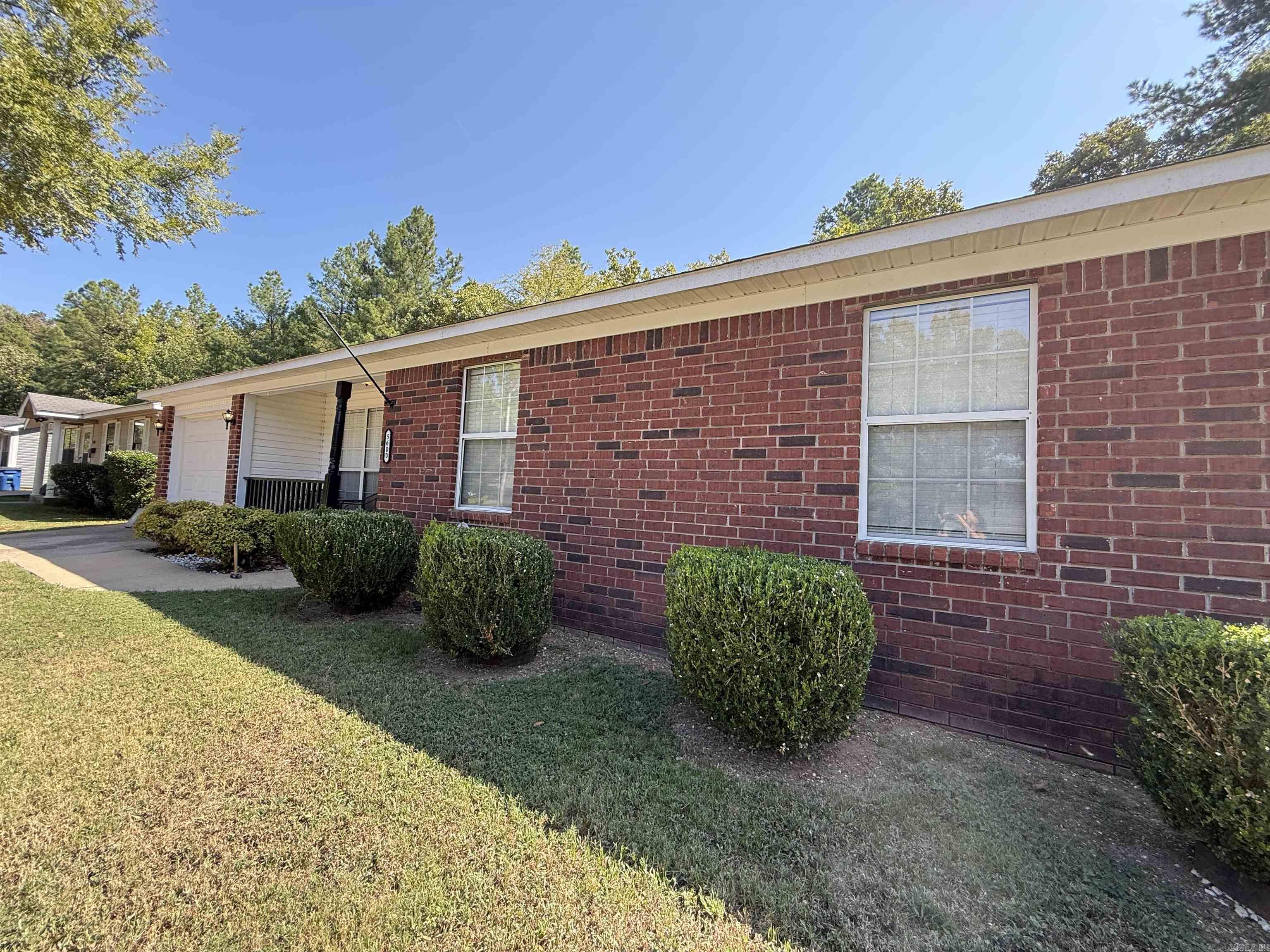 5600 Parker Street Property Photo 4