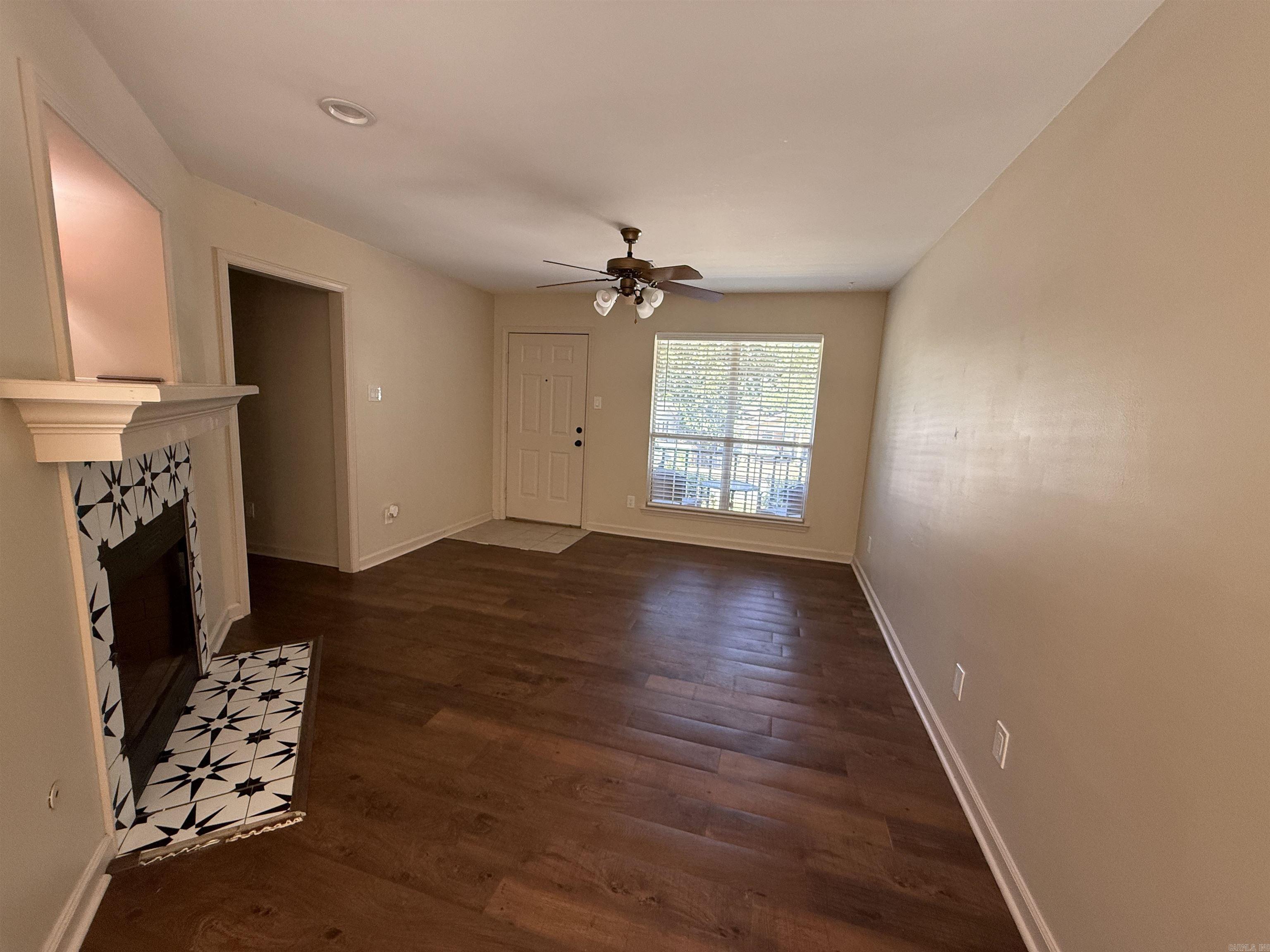 5600 Parker Street Property Photo 7