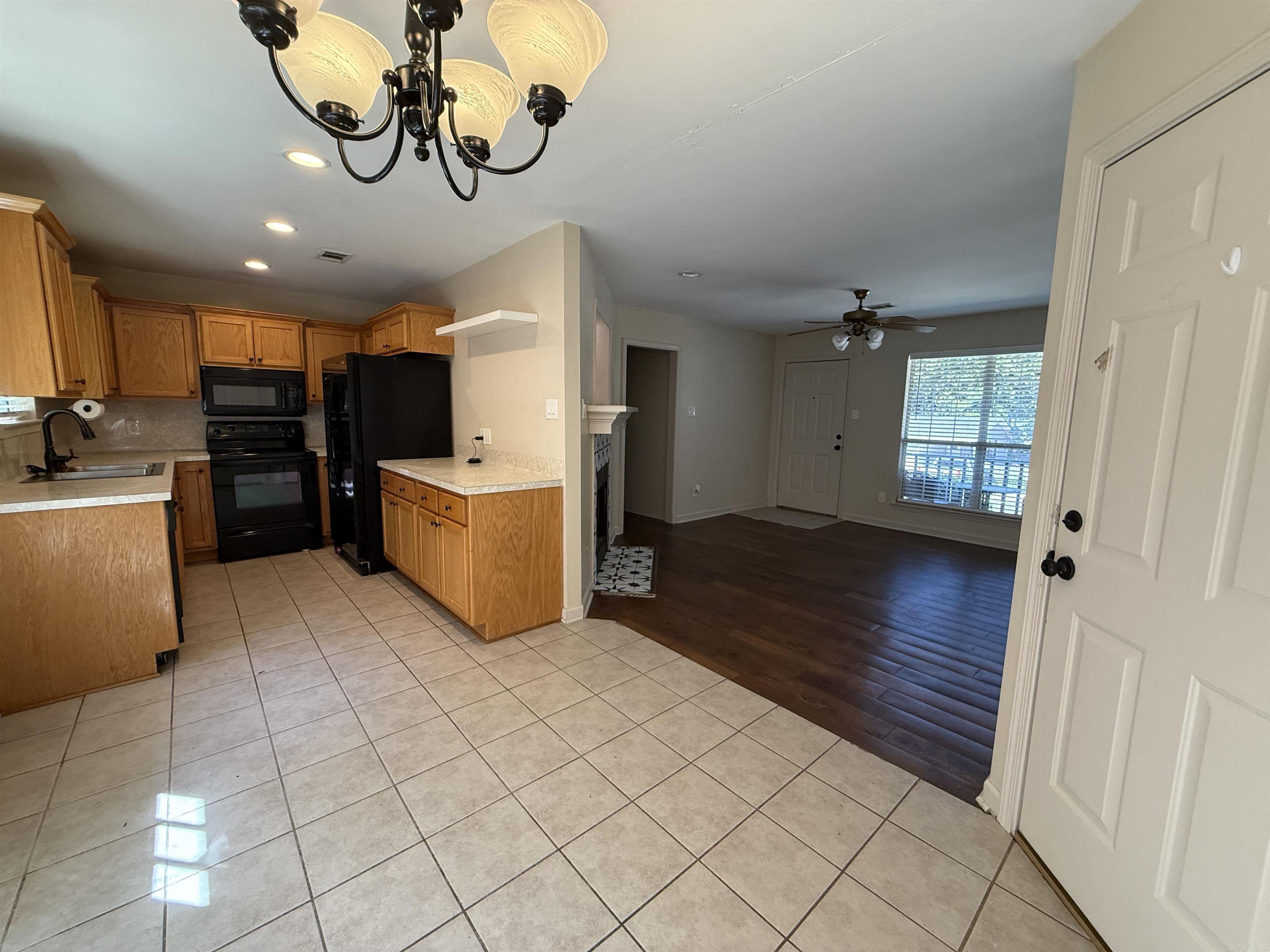 5600 Parker Street Property Photo 9