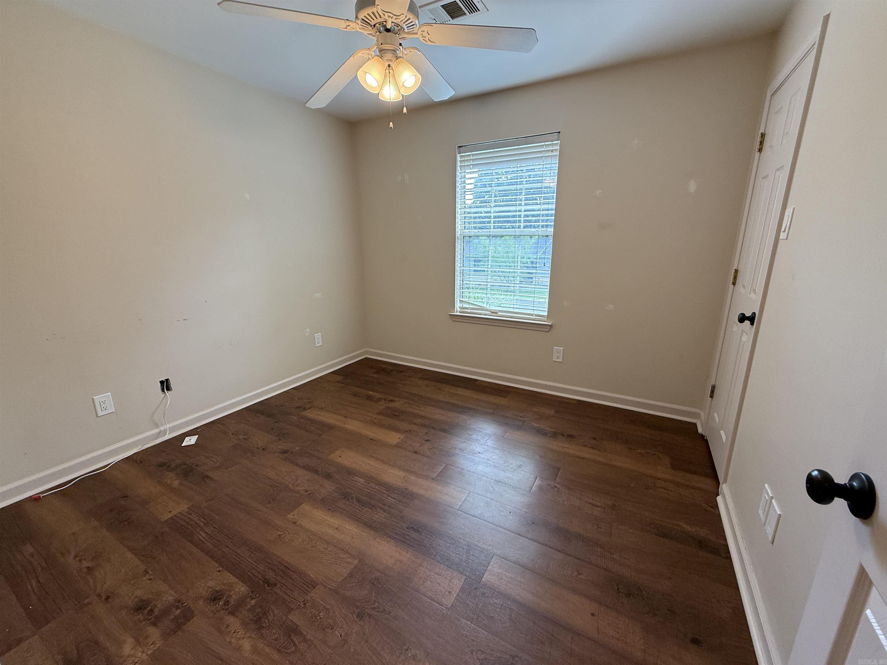 5600 Parker Street Property Photo 30