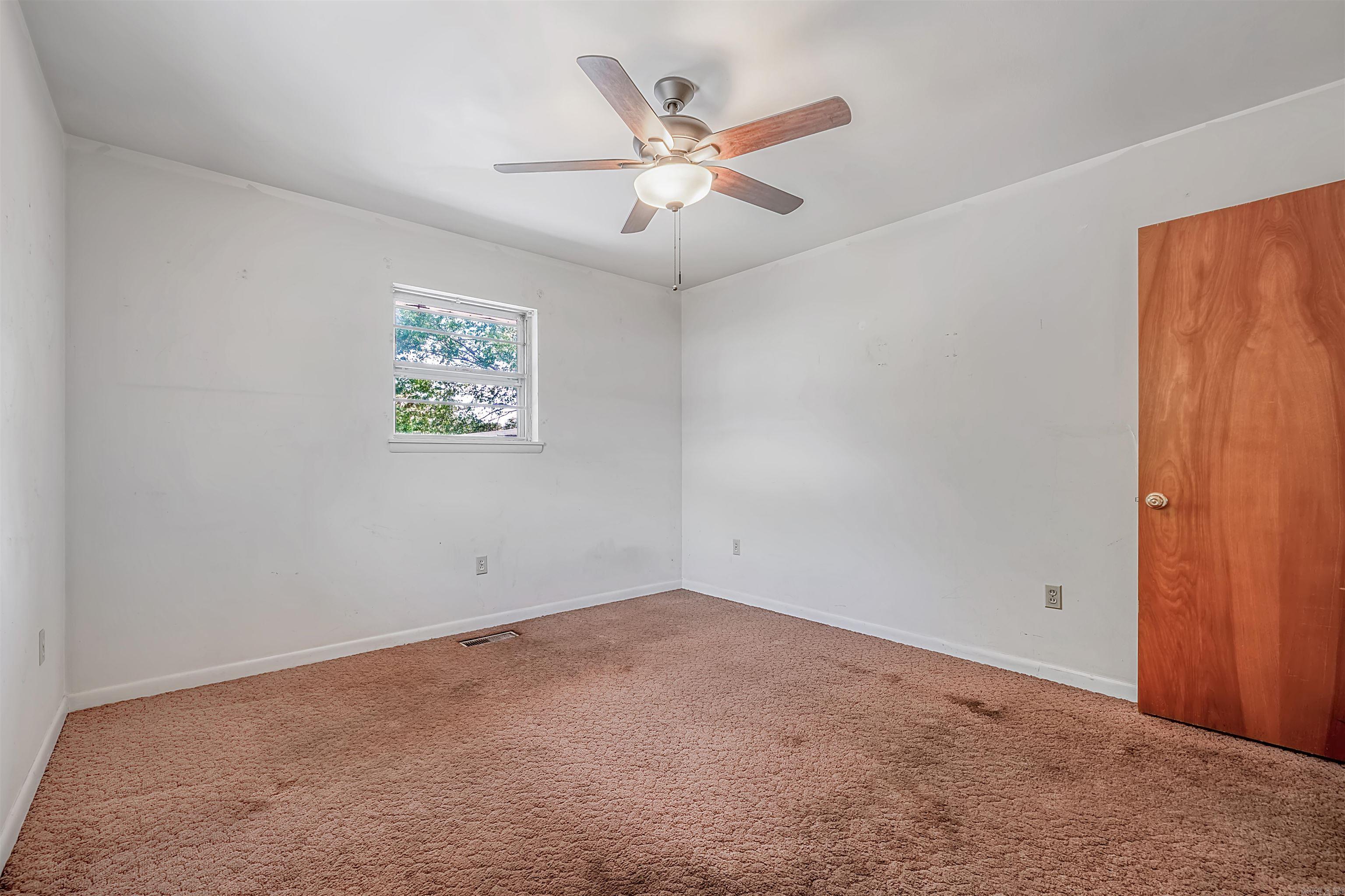 406 S Claremont Ave Property Photo 22