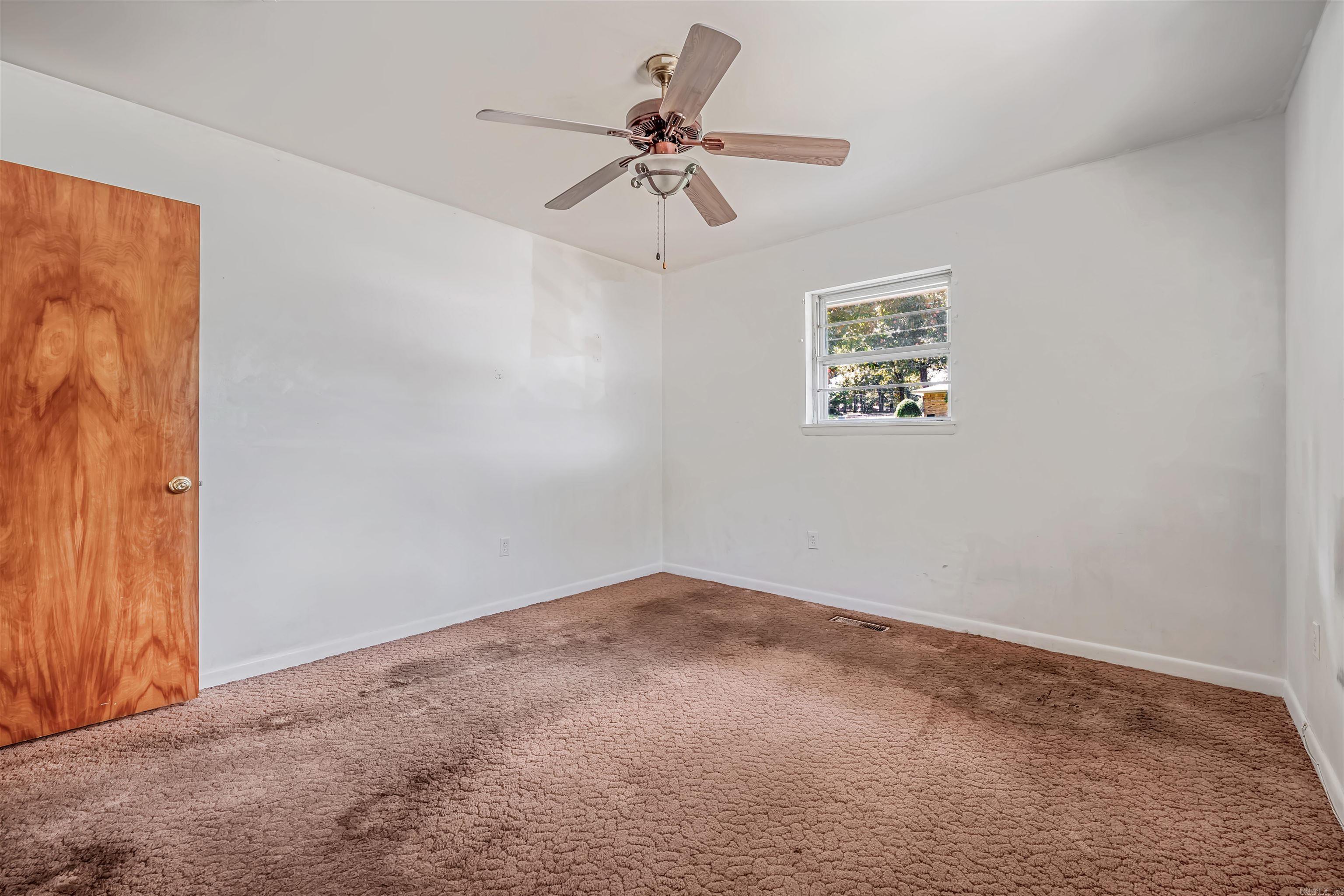 406 S Claremont Ave Property Photo 25
