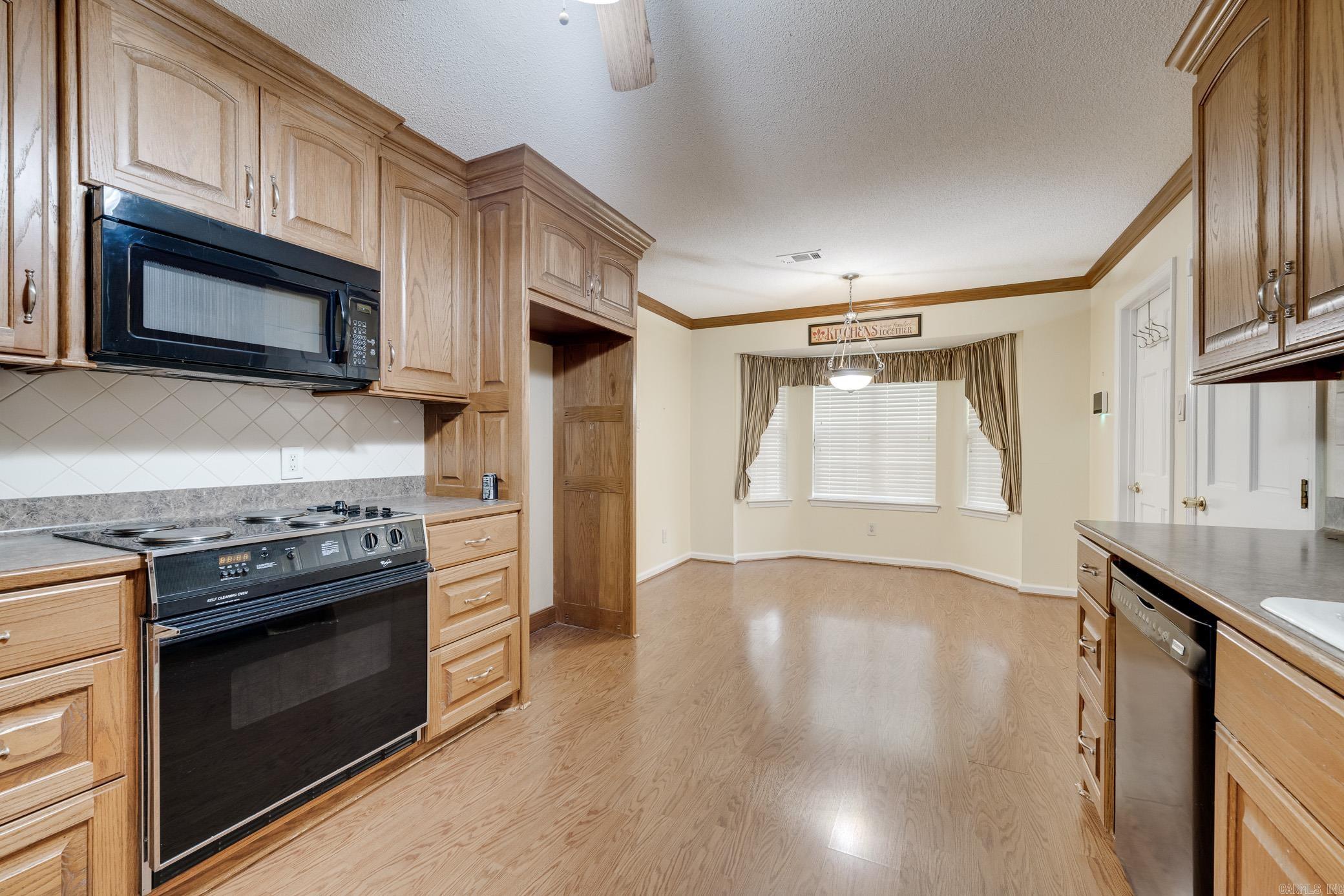 6 Club Road Property Photo 7