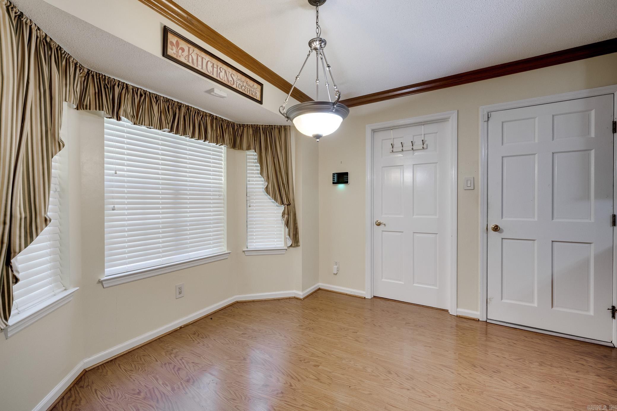 6 Club Road Property Photo 8