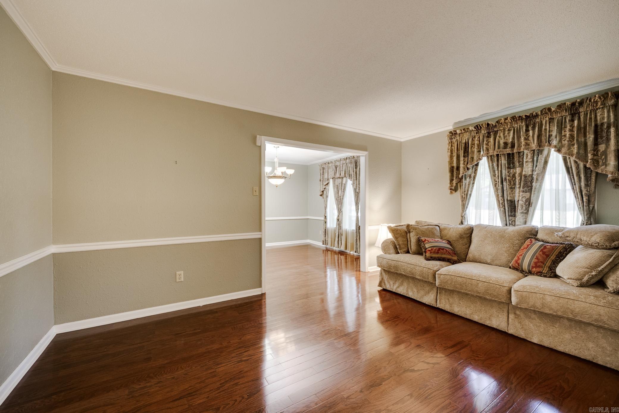 6 Club Road Property Photo 14