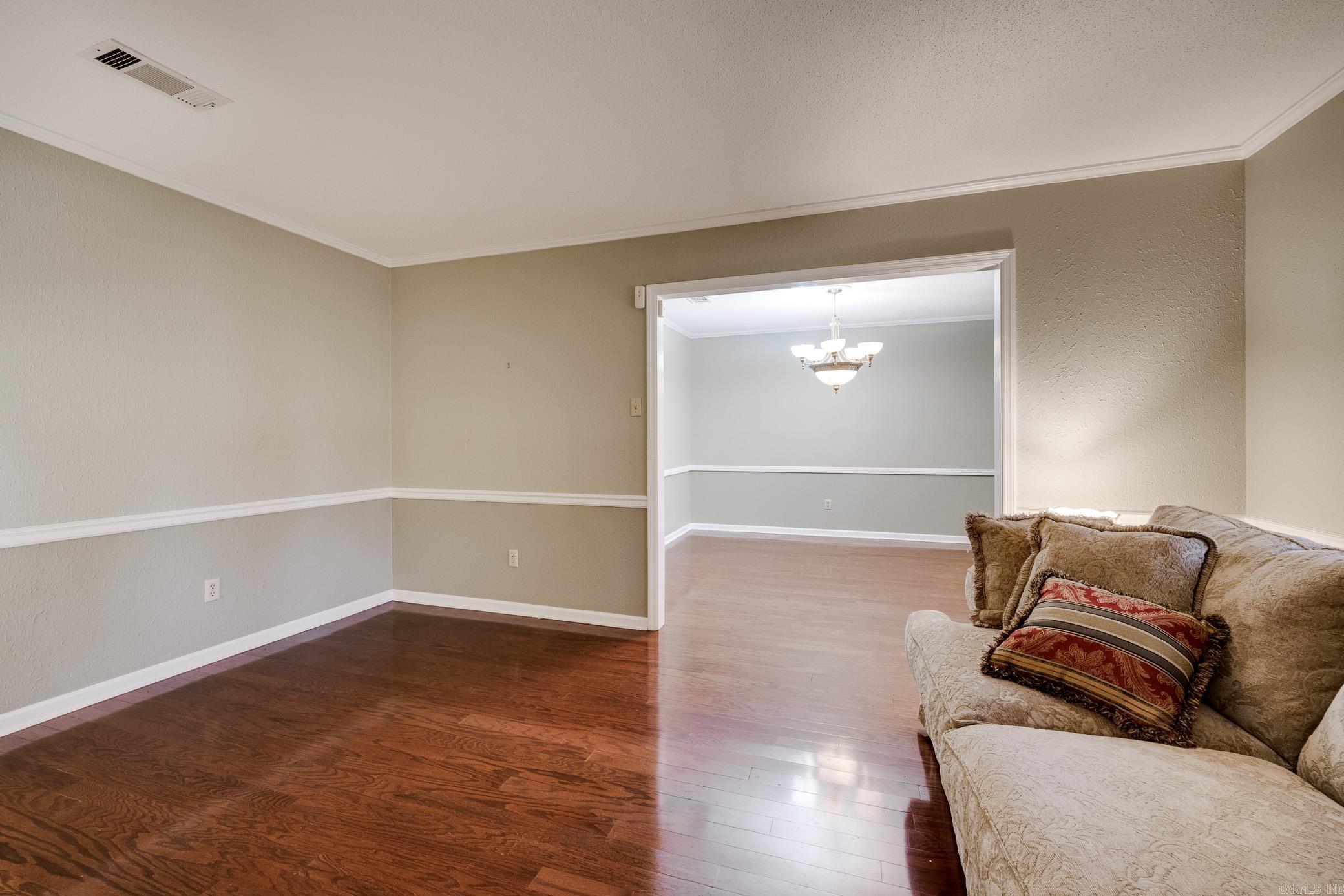6 Club Road Property Photo 15