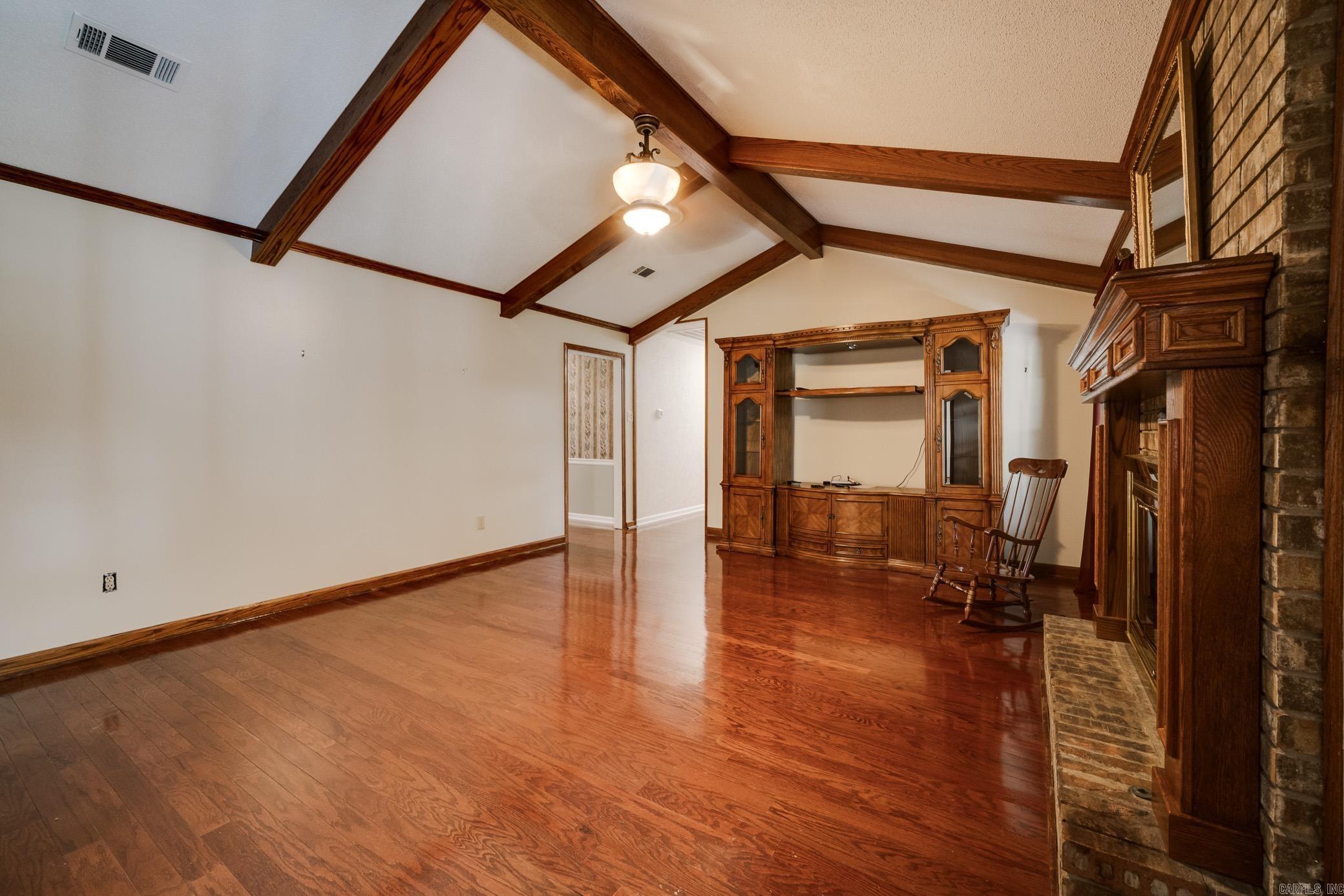 6 Club Road Property Photo 19