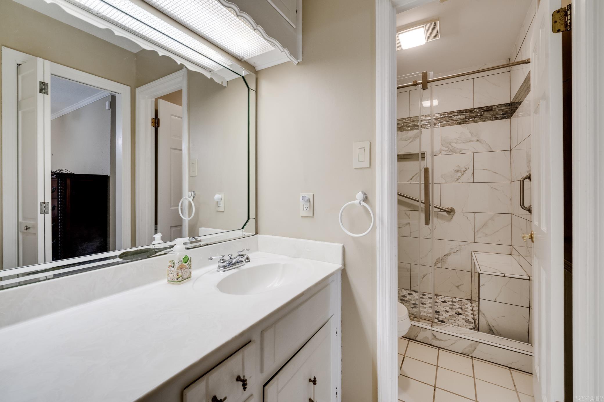 6 Club Road Property Photo 24