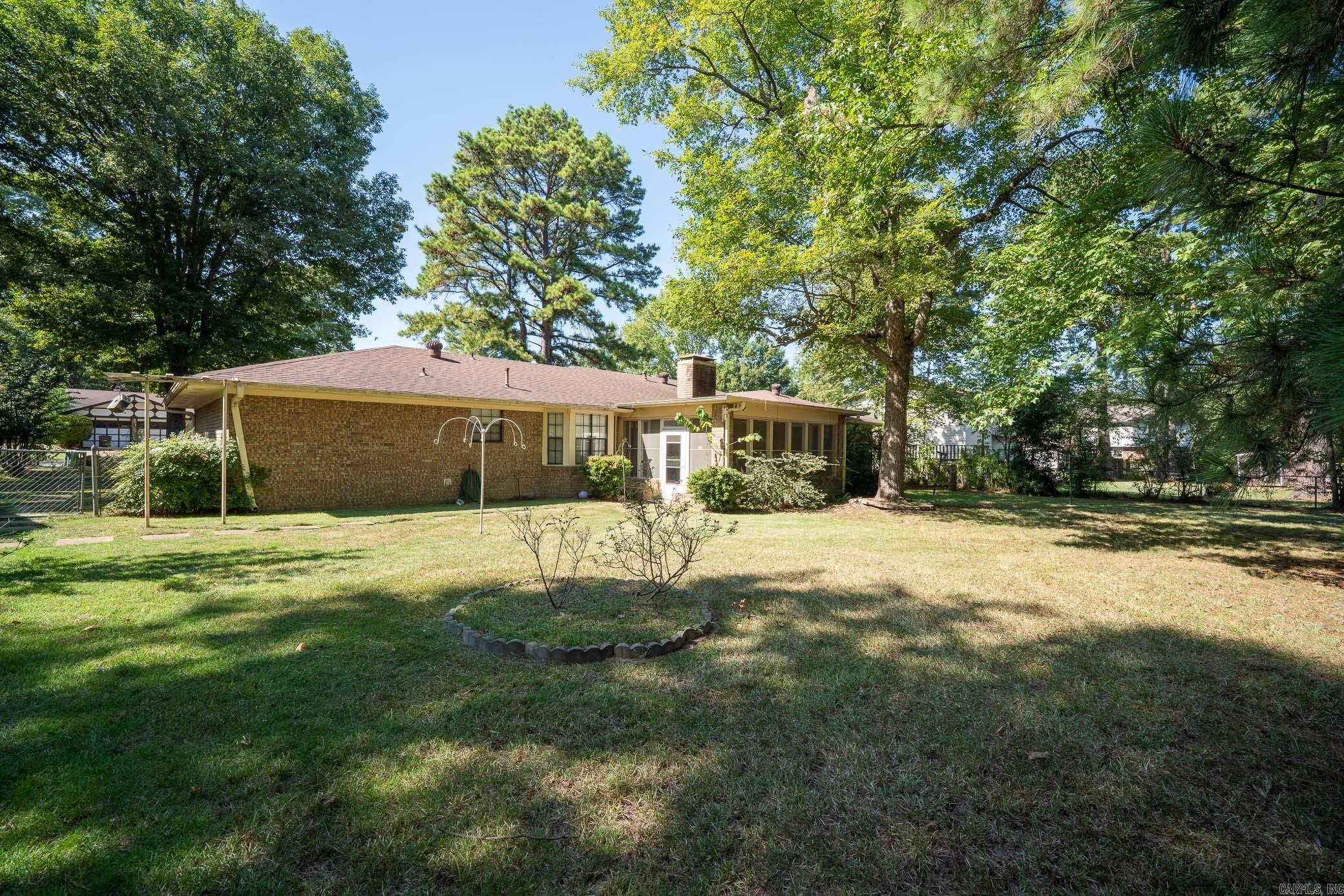 6 Club Road Property Photo 31
