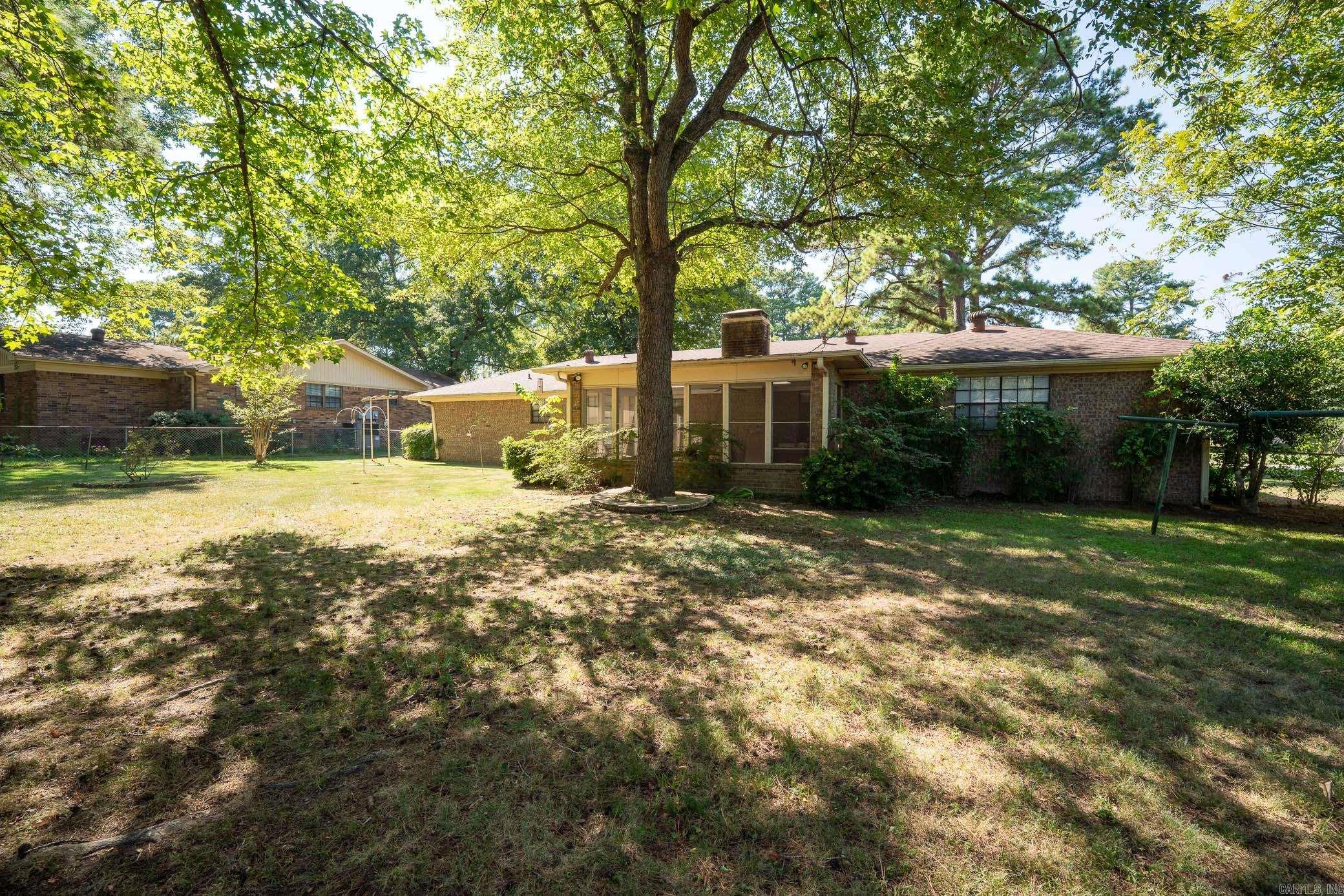 6 Club Road Property Photo 32