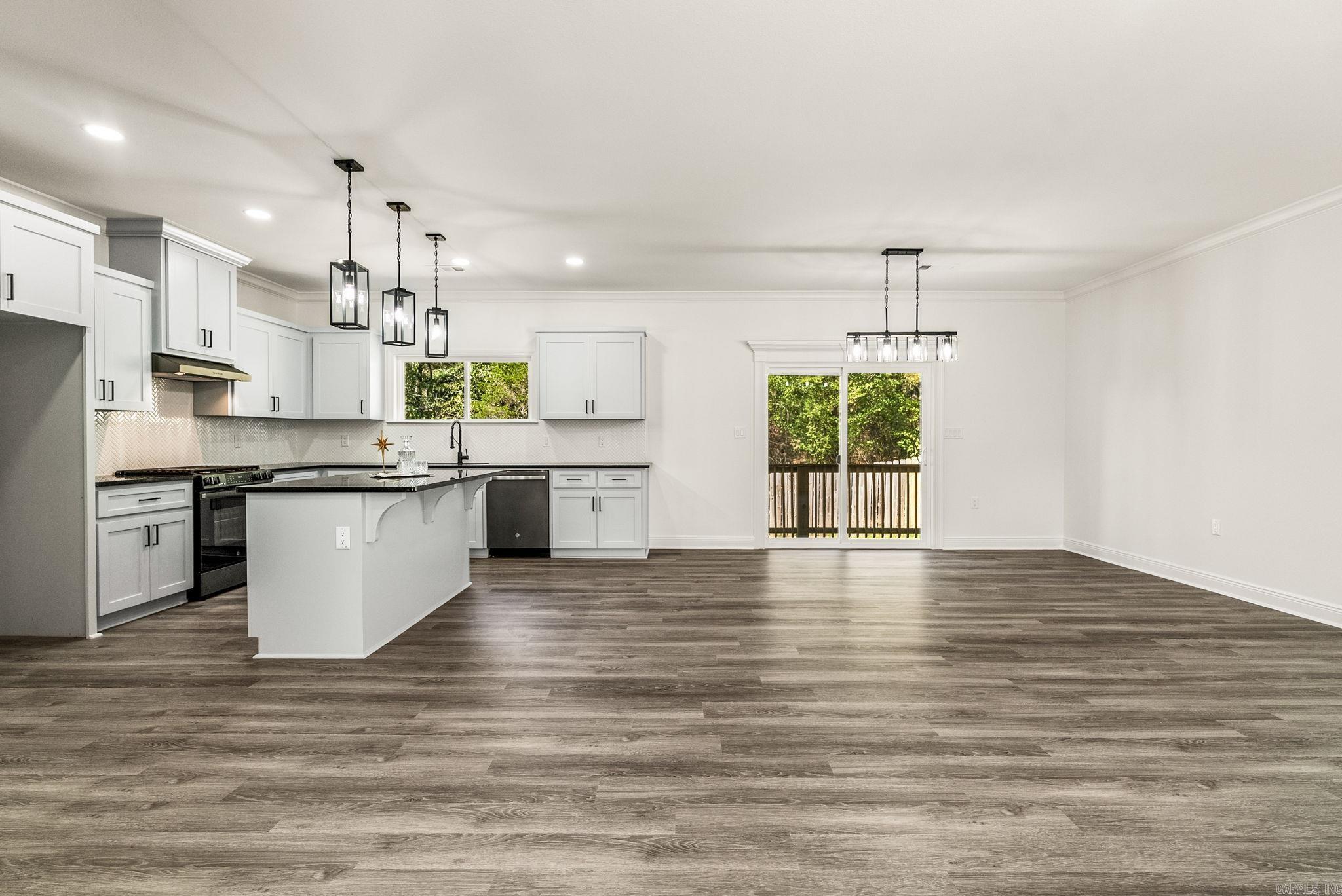 9 Idlewood Place Property Photo 6