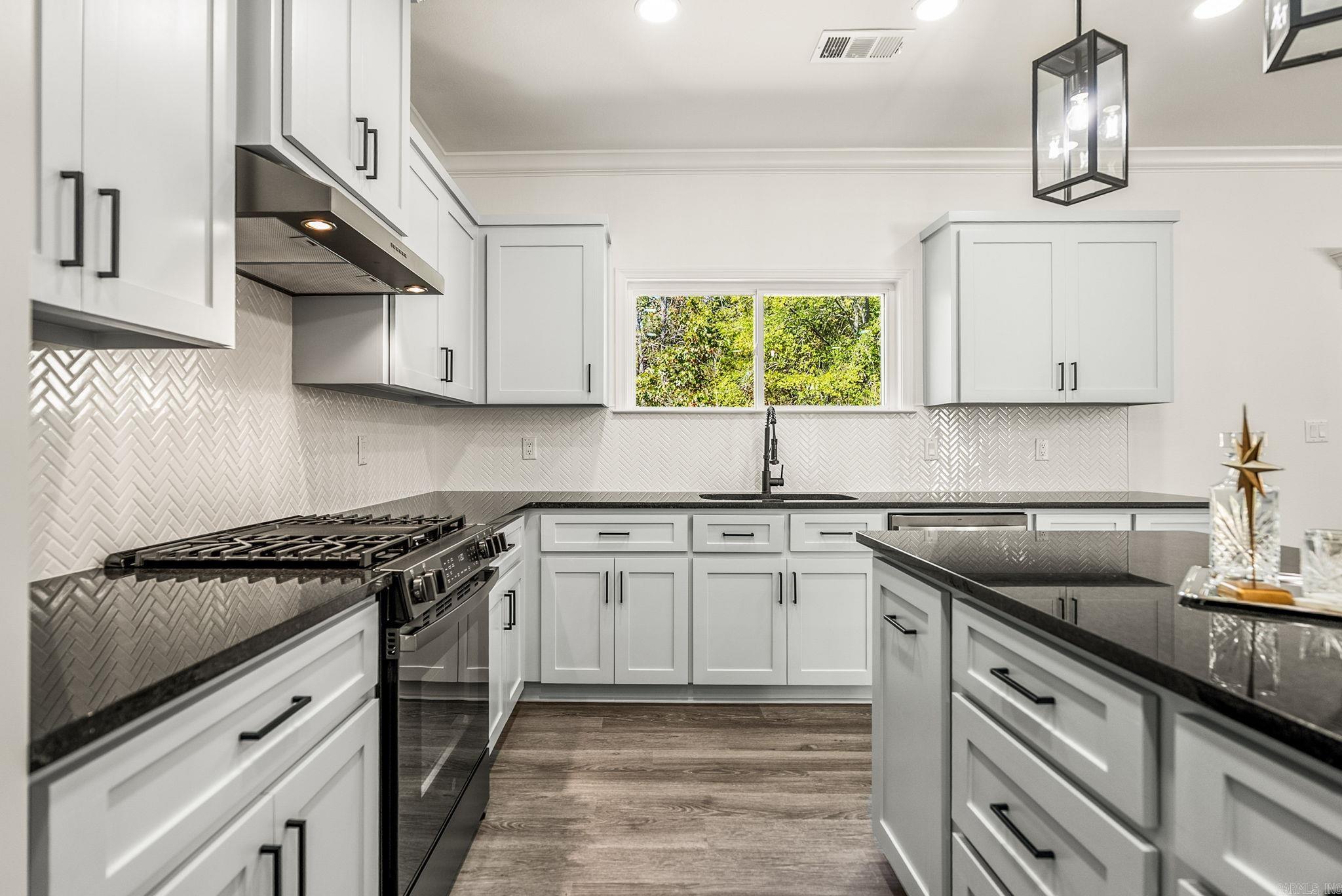 9 Idlewood Place Property Photo 15