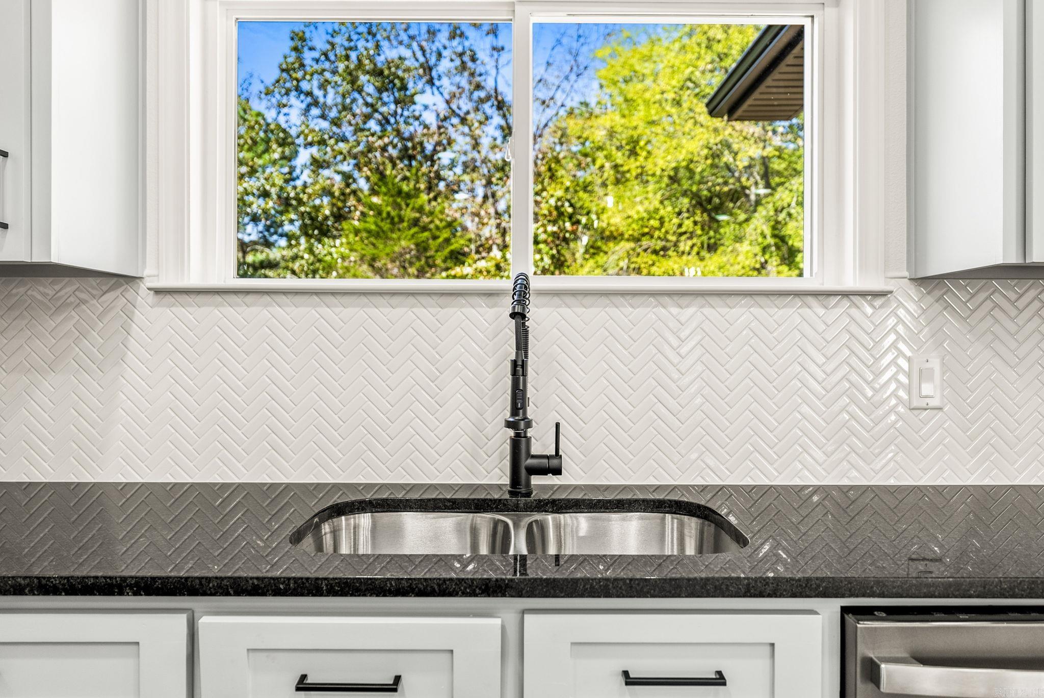 9 Idlewood Place Property Photo 16