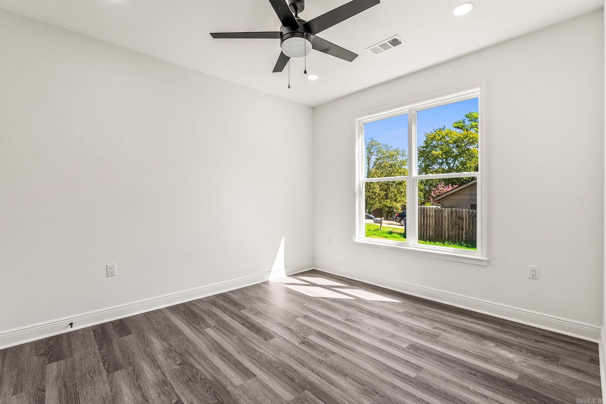 9 Idlewood Place Property Photo 24