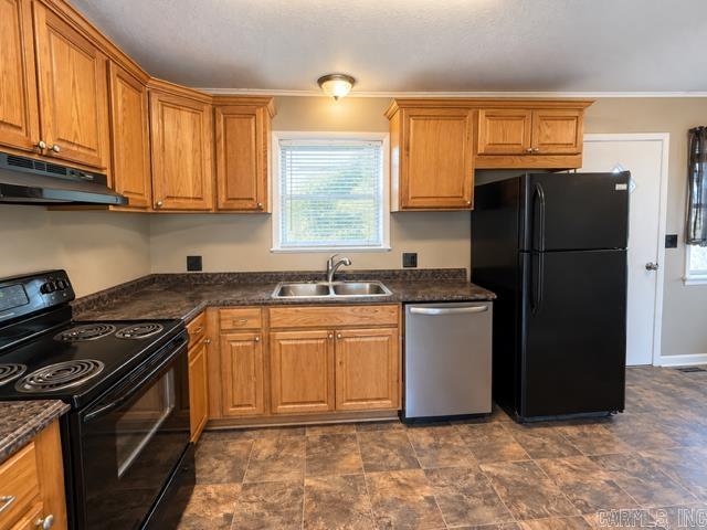409 County Road 3542 Property Photo 2