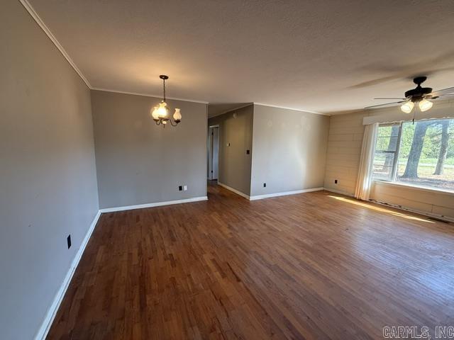 409 County Road 3542 Property Photo 7