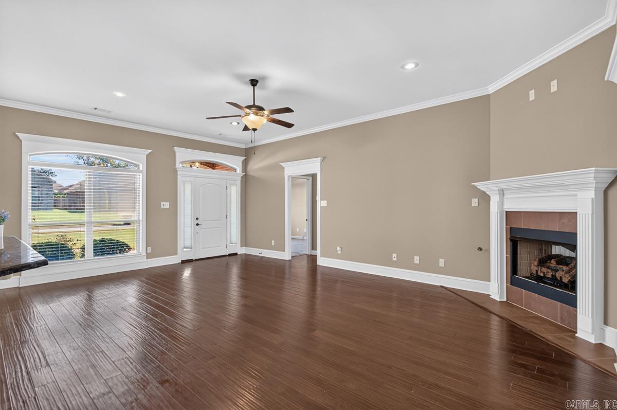 9517 Meadow Creek Dr Property Photo 4