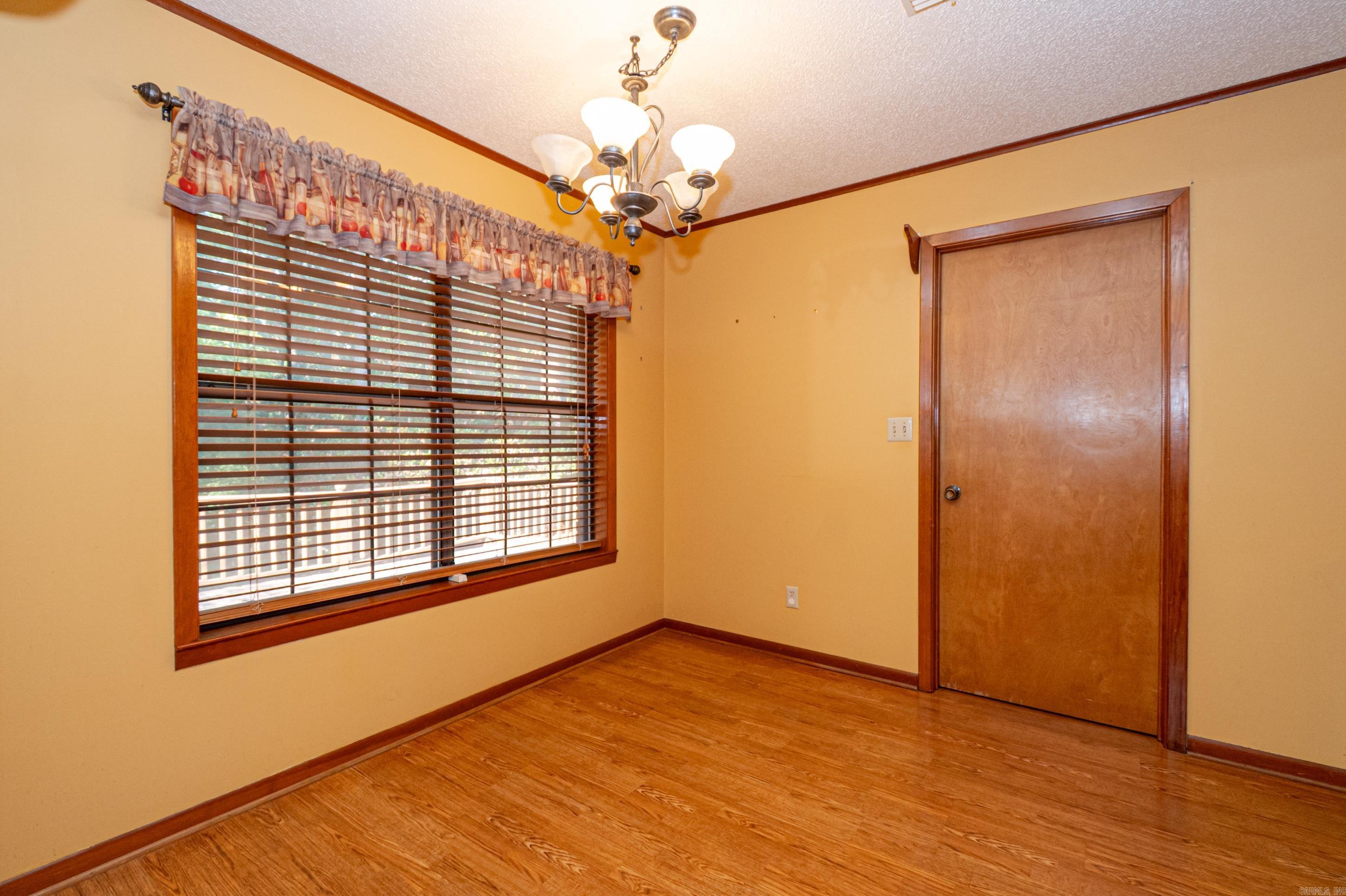 1922 Ridgewood Dr Property Photo 14