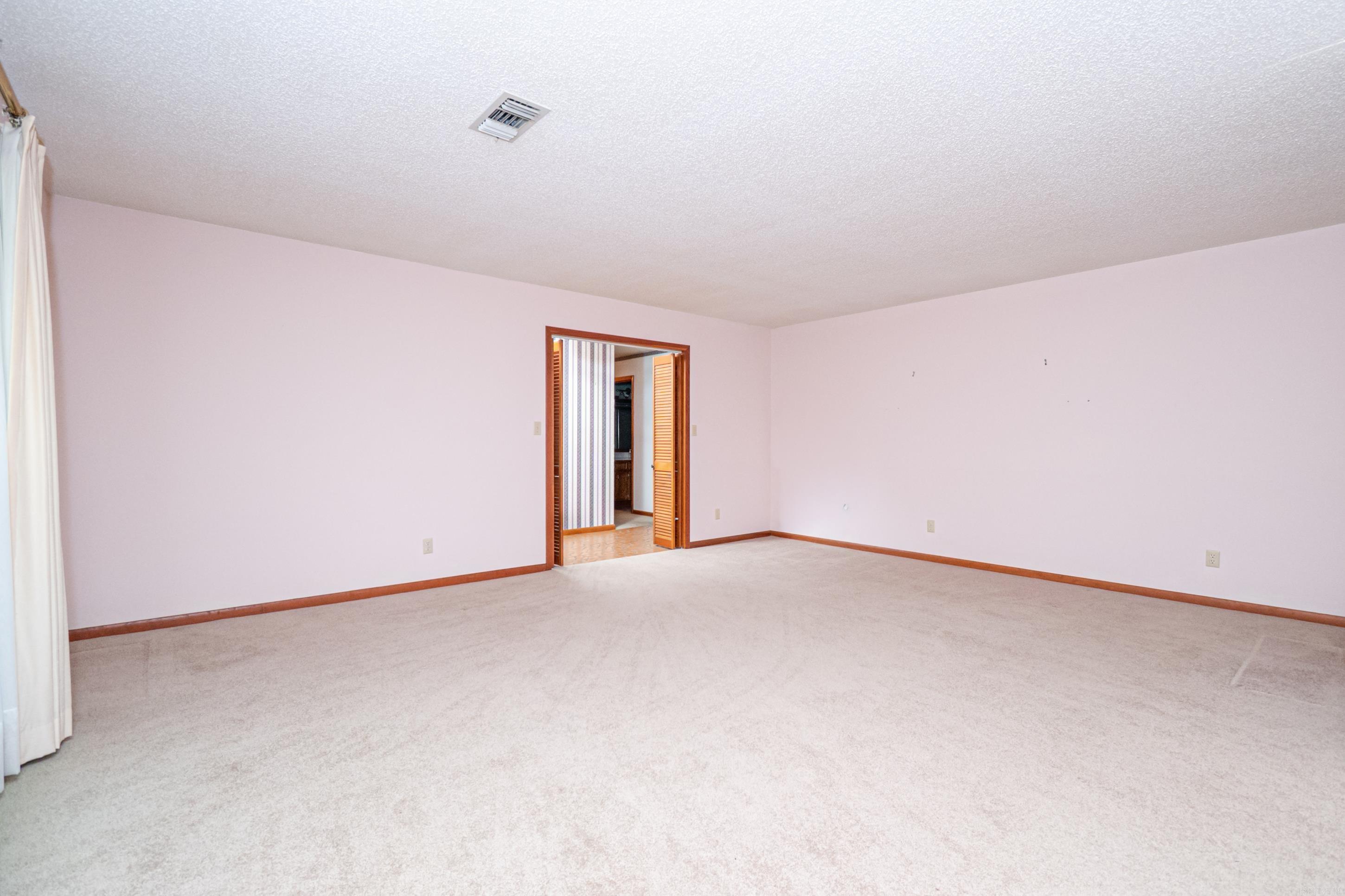 1922 Ridgewood Dr Property Photo 16