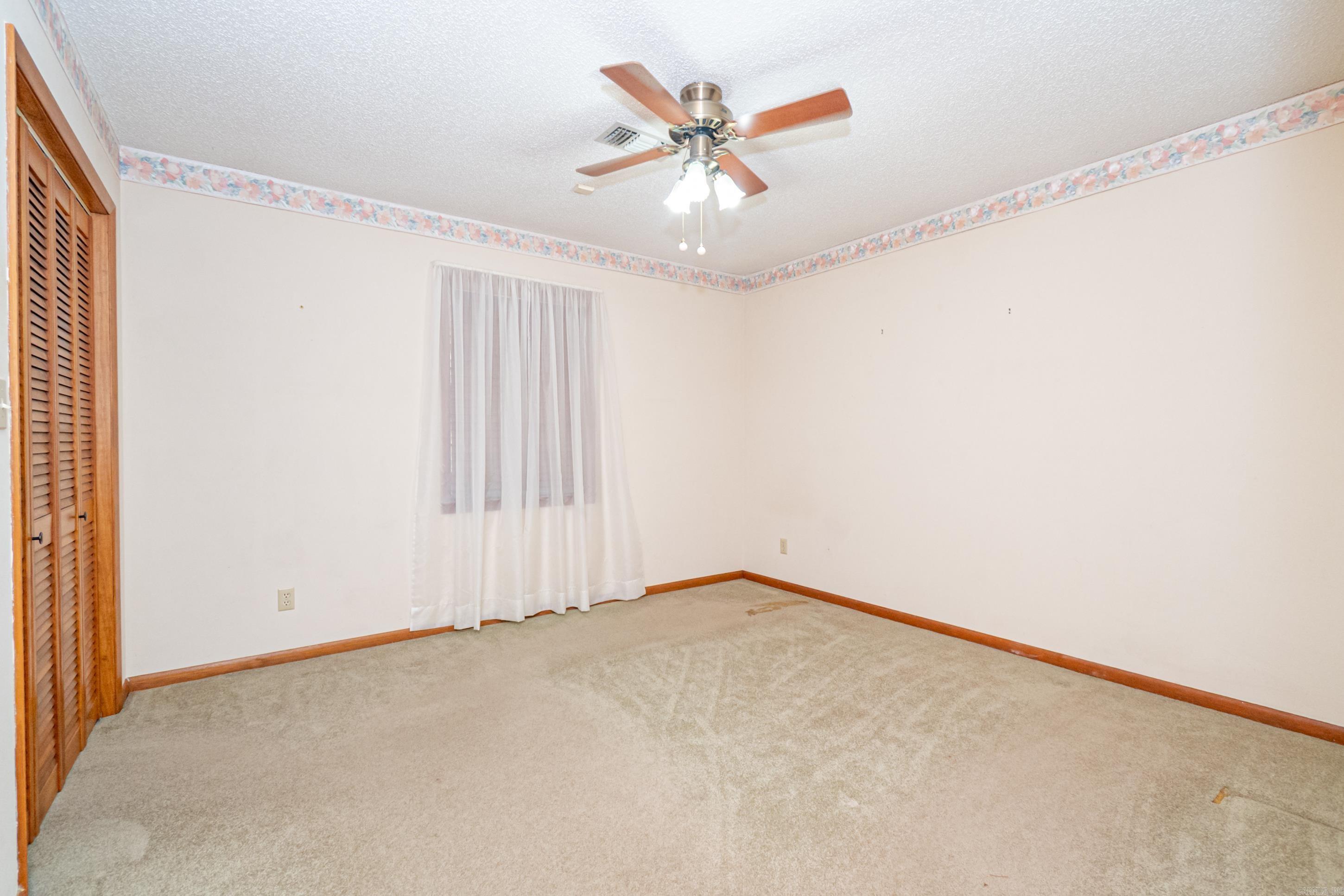 1922 Ridgewood Dr Property Photo 18