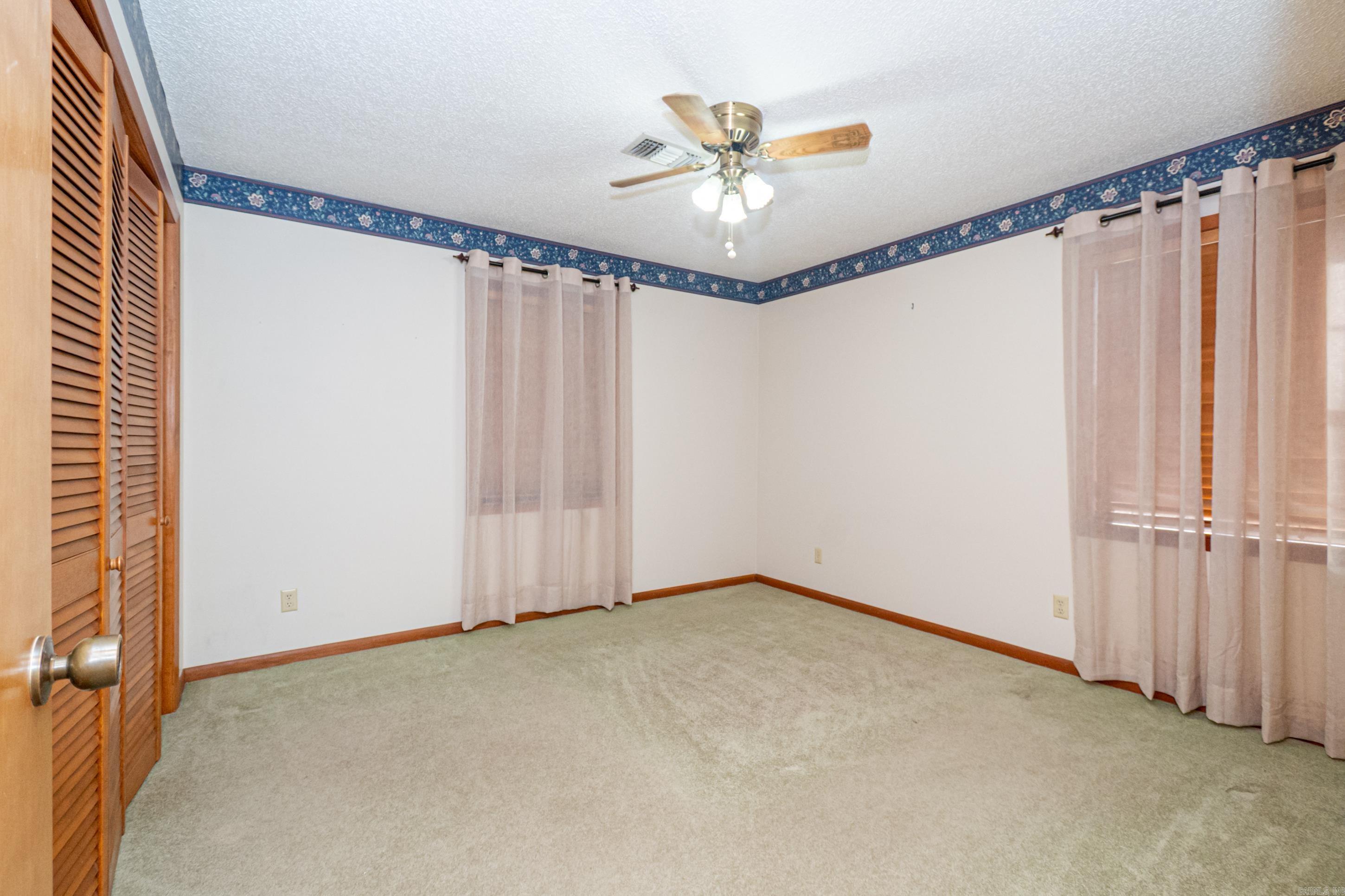 1922 Ridgewood Dr Property Photo 20