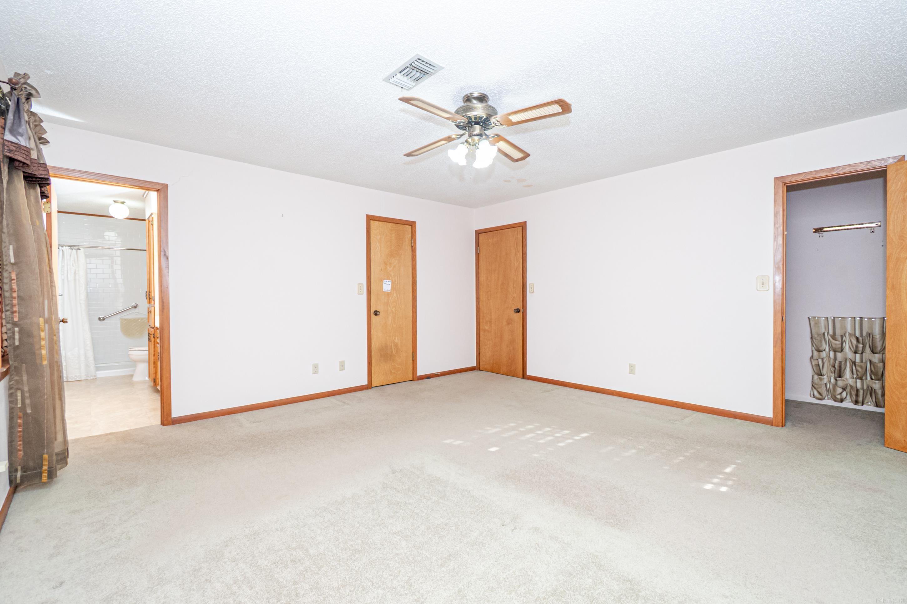1922 Ridgewood Dr Property Photo 23