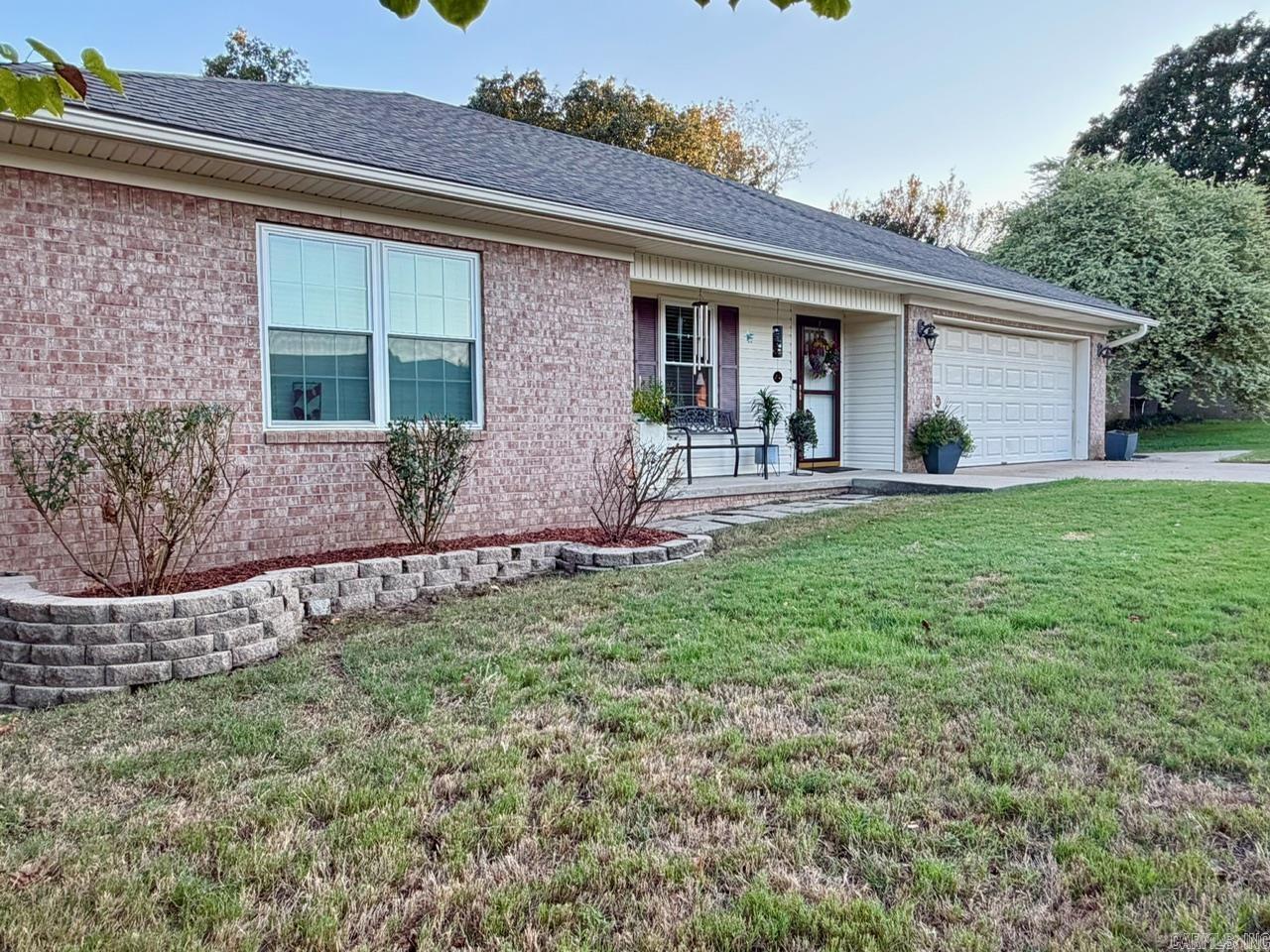 3157 Woodruff Creek Drive Property Photo 2
