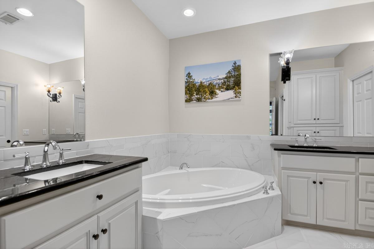 100 Vallon Lane #103 103 Property Photo 9