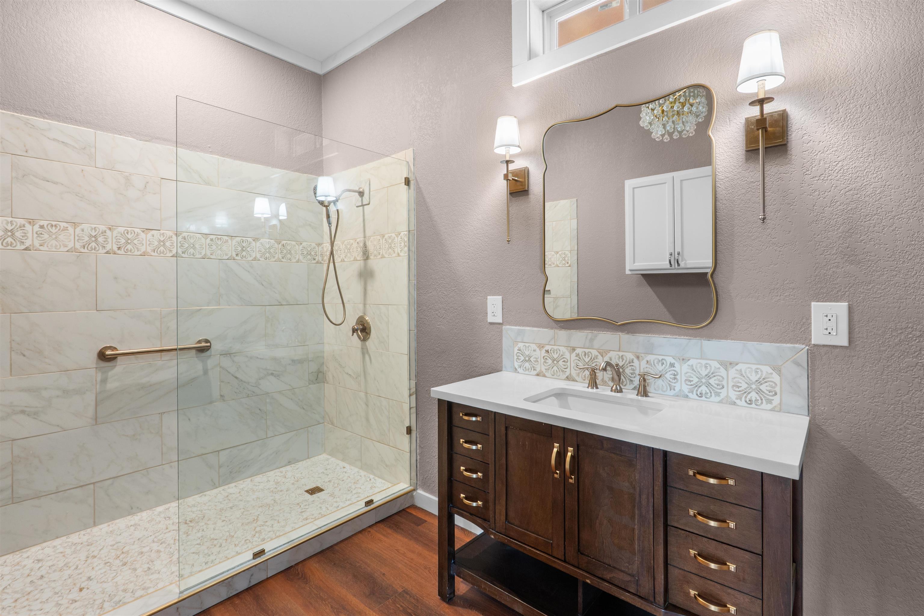 6653 Gorby Road Property Photo 6