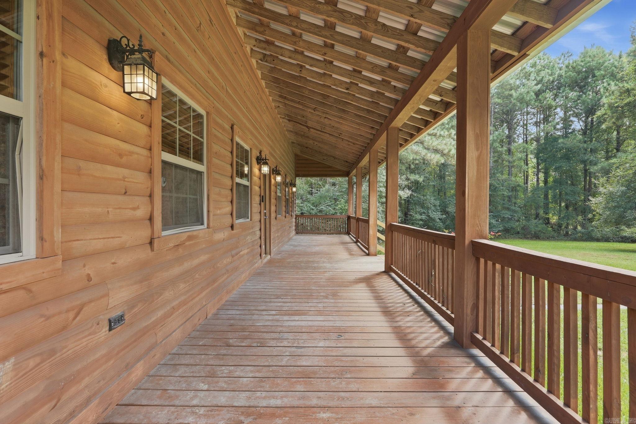 18500 Vimy Ridge Road Property Photo 4