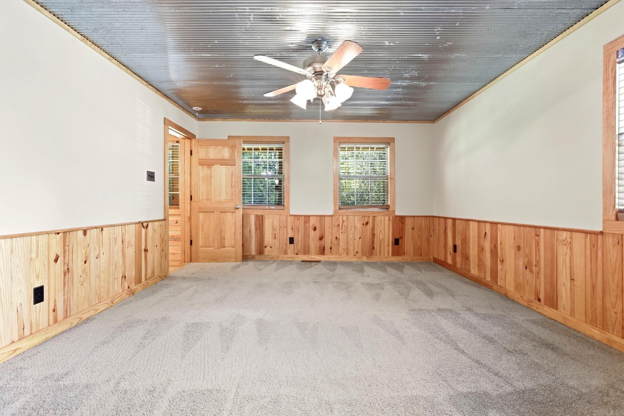 18500 Vimy Ridge Road Property Photo 23