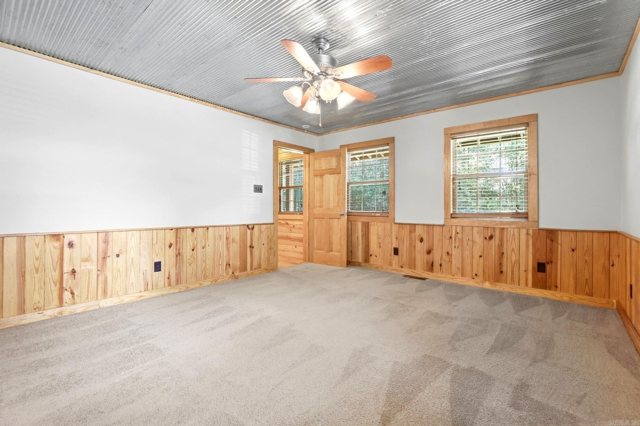 18500 Vimy Ridge Road Property Photo 24