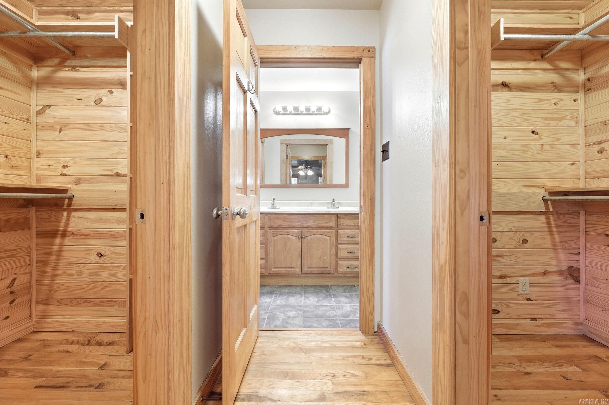 18500 Vimy Ridge Road Property Photo 25
