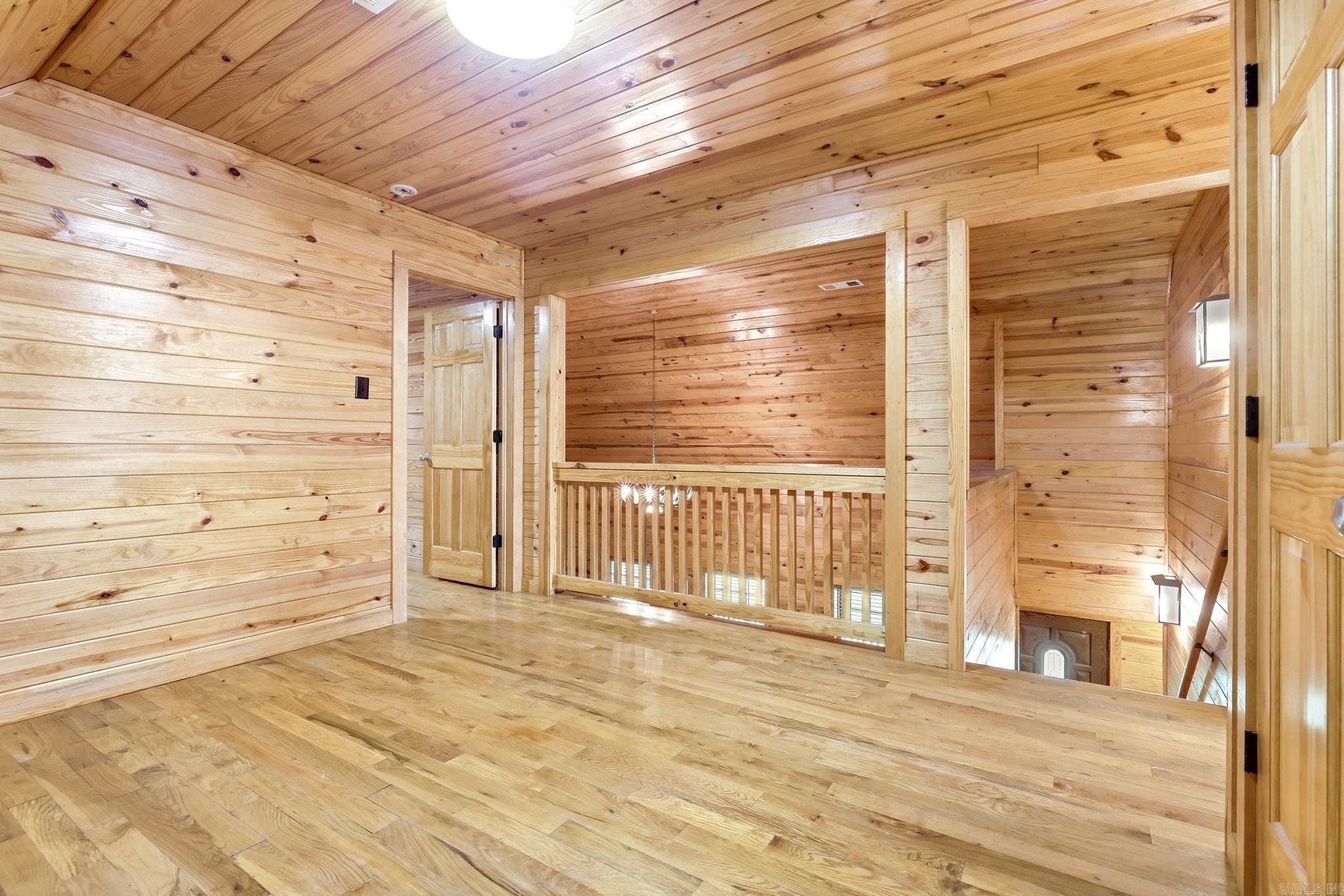 18500 Vimy Ridge Road Property Photo 33