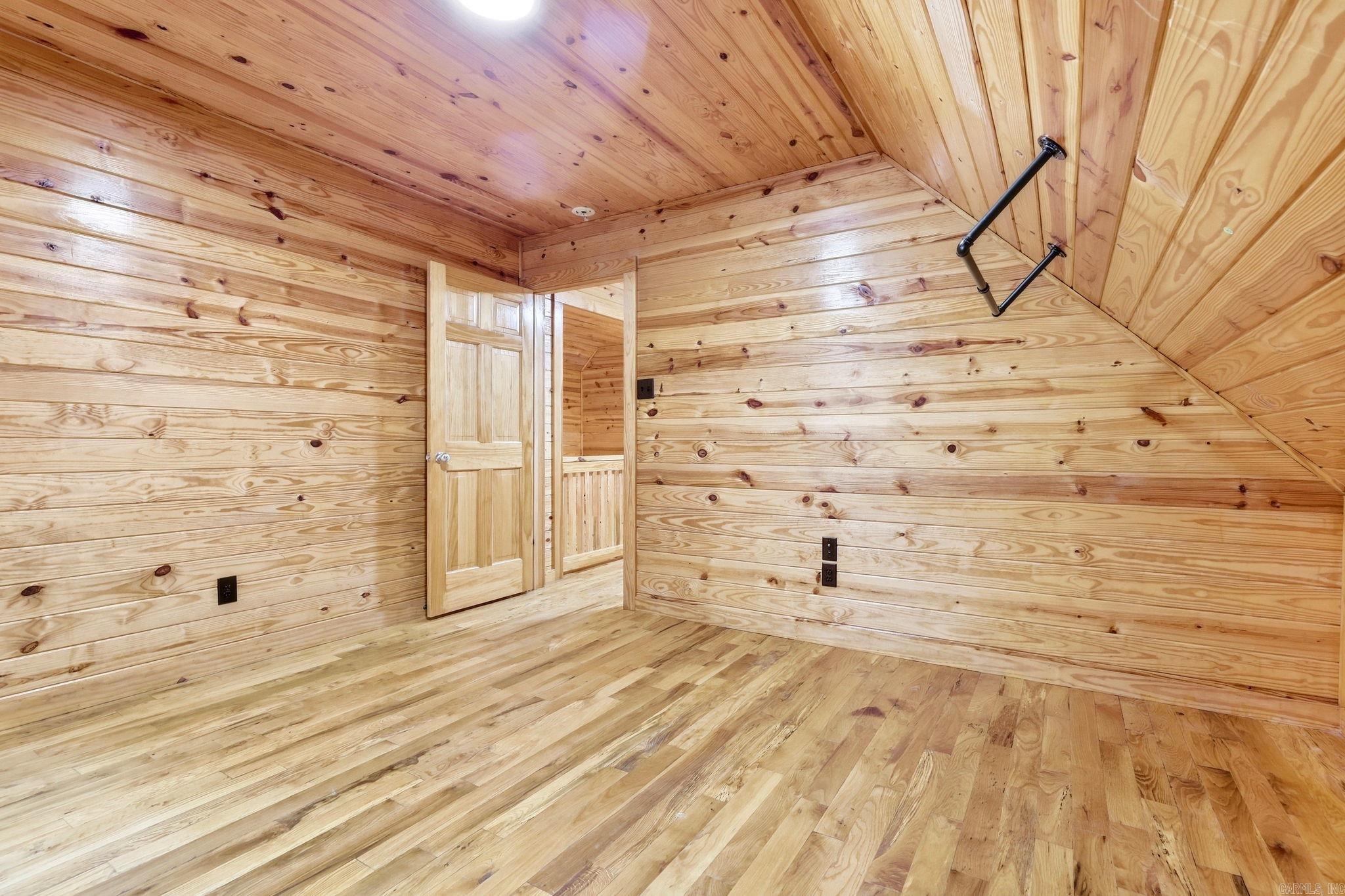 18500 Vimy Ridge Road Property Photo 43