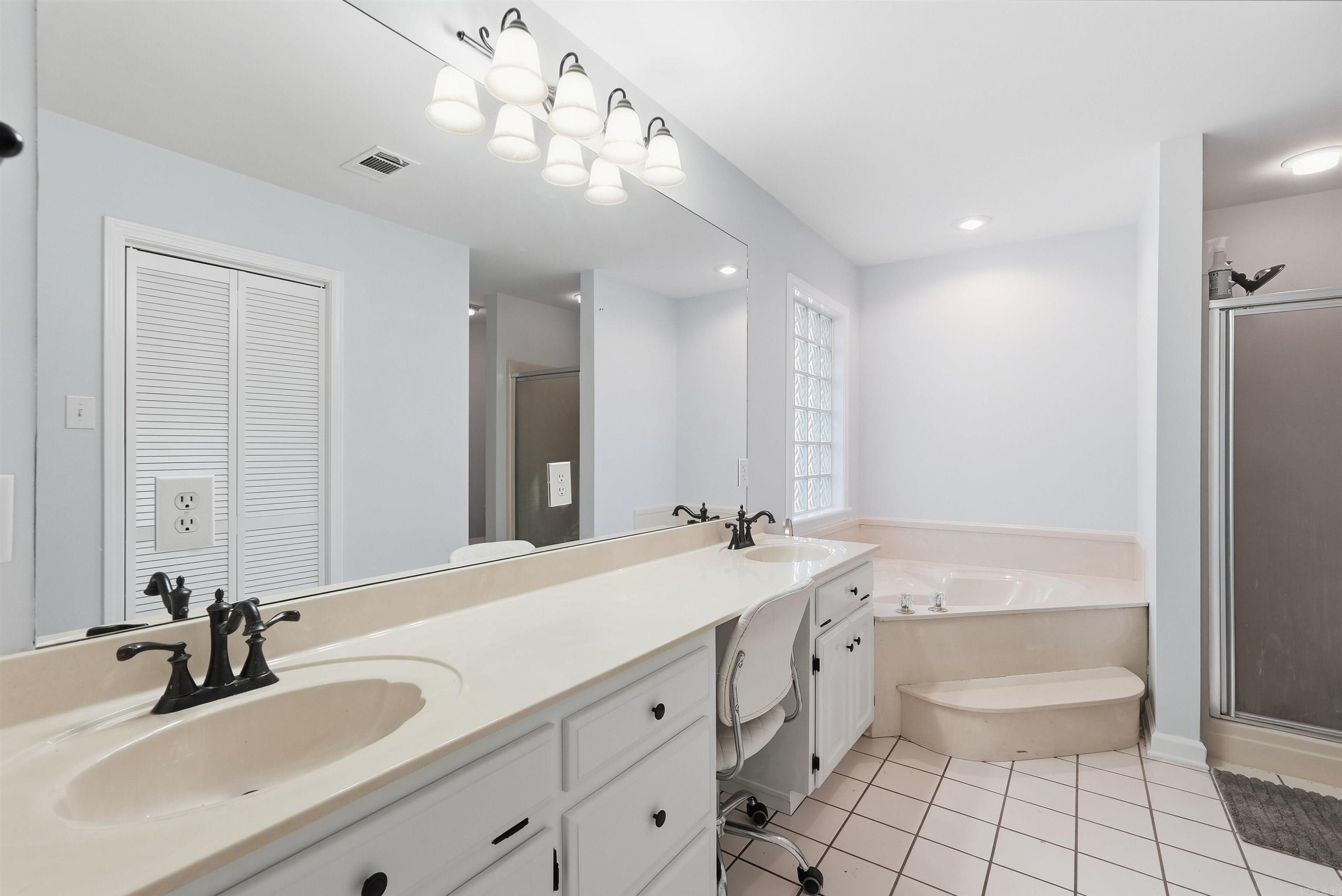 2835 Kent Lane Property Photo 15