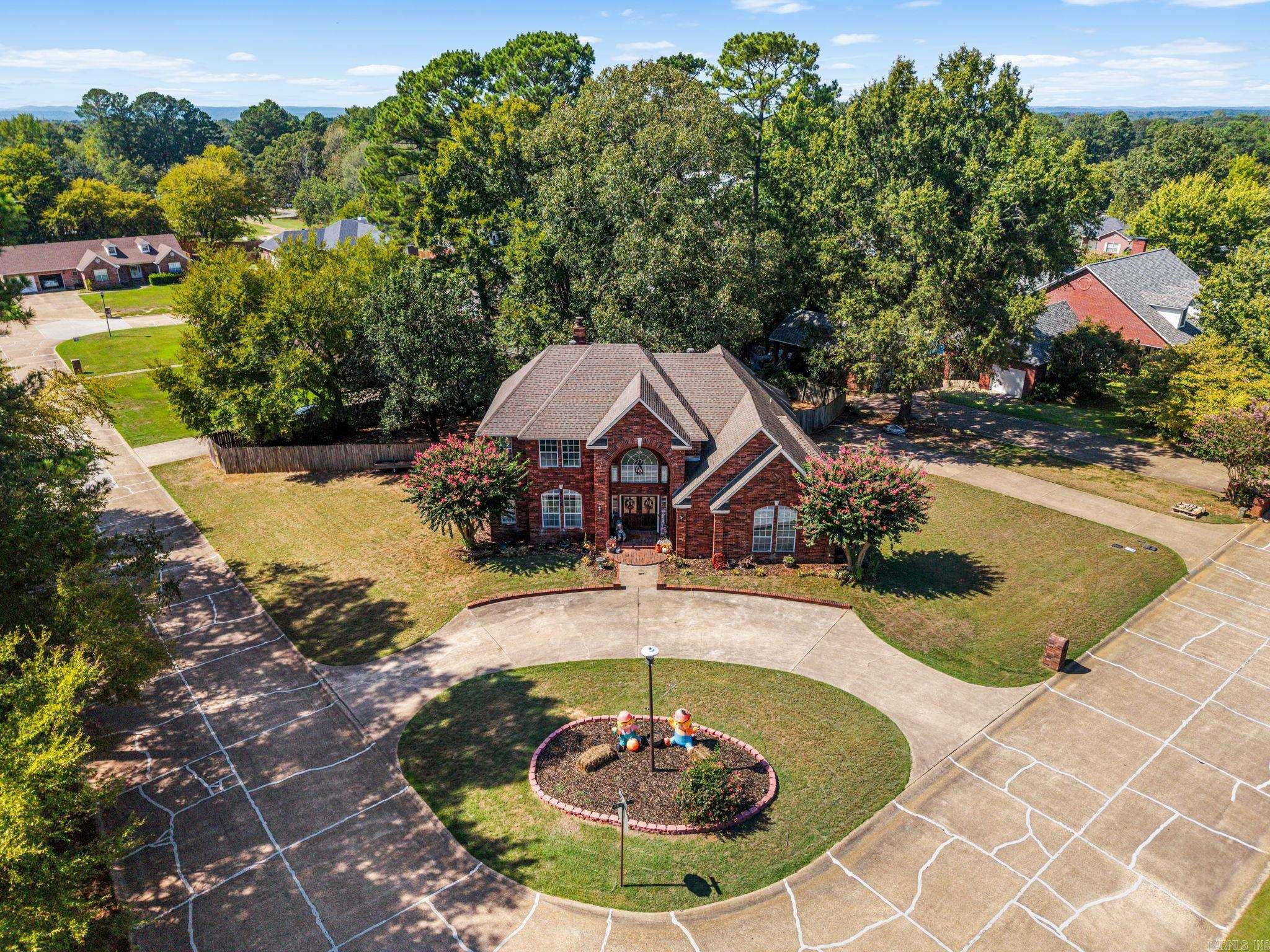 1728 Regal Drive Property Photo 3